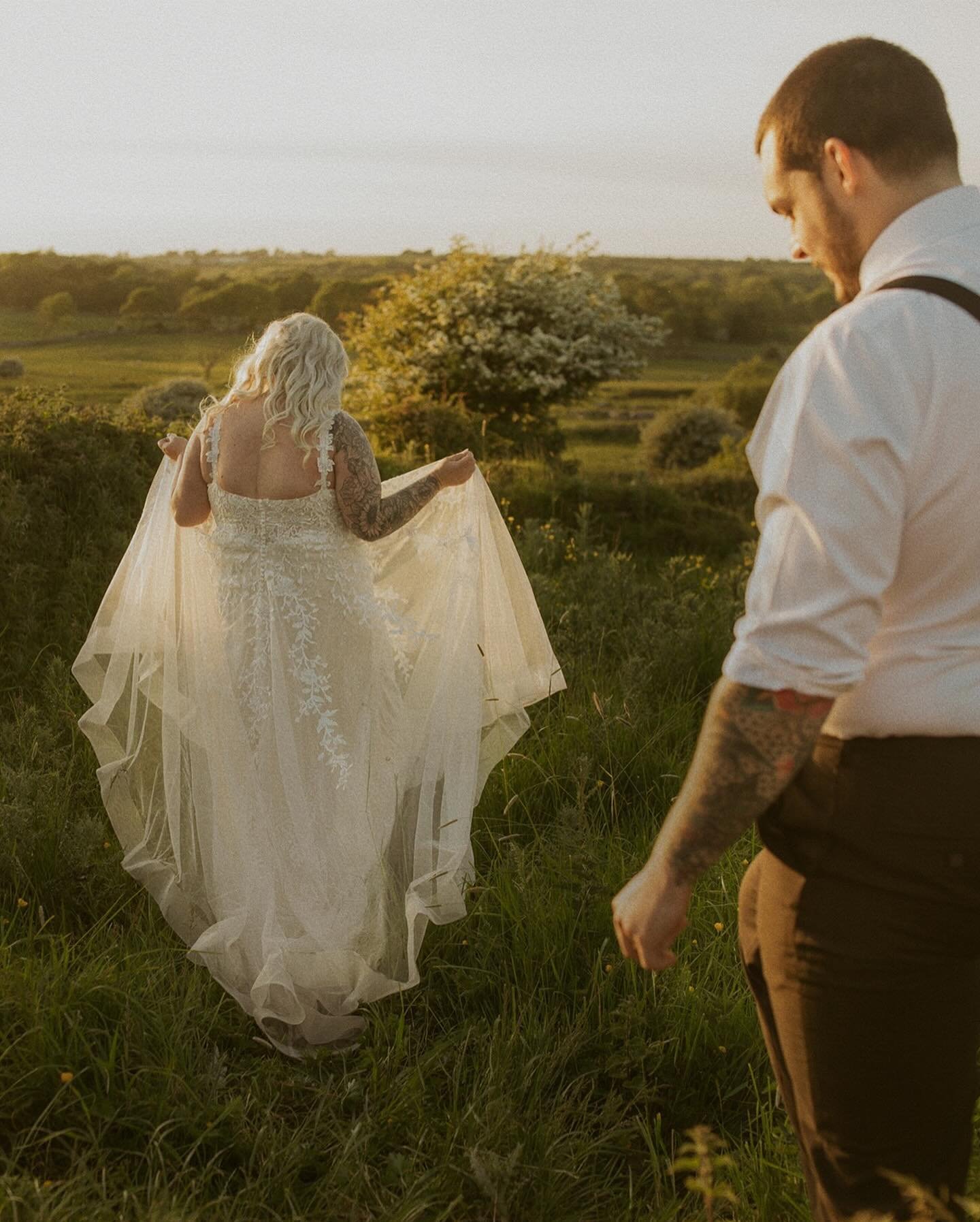 An elopement day in the Irish countryside &mdash; just got off of fireside chats with @dawnphotoeducation, thank you times a million to @dawnphoto for hosting myself and @milesleavphoto. We are so lucky to exist in your orbit, thank you to everyone w