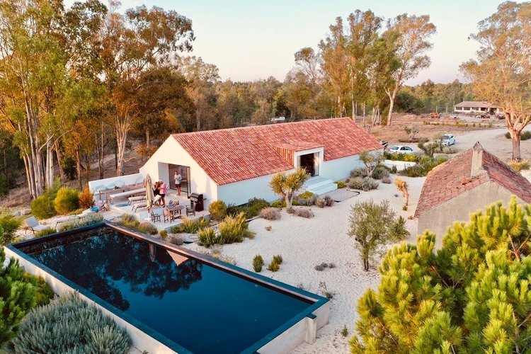 yoga-retreat-center-portugal-Lagoa-albufeira.jpeg