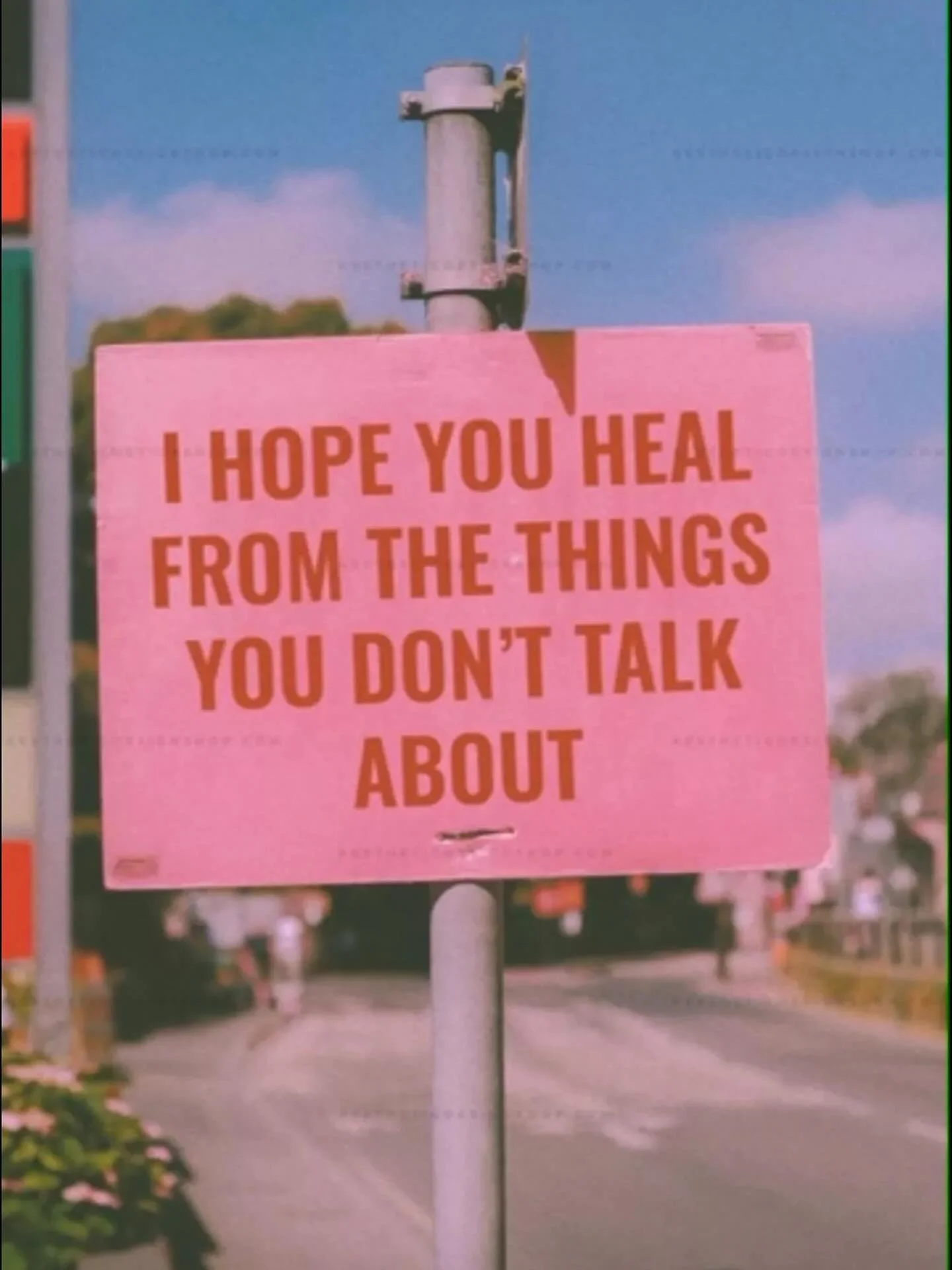 life can come at you pretty hard and fast, it sure has for me in the past month. But healing is growing and I am learning that every day 💖 deco has been a little hiatus but I just want to check in and say hi and I miss you!! and while I can&rsquo;t 