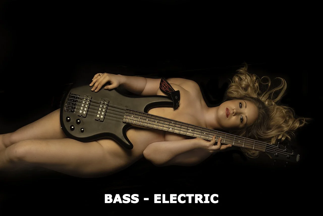 Alice (26) Shot in studio, Barrie, April 2018