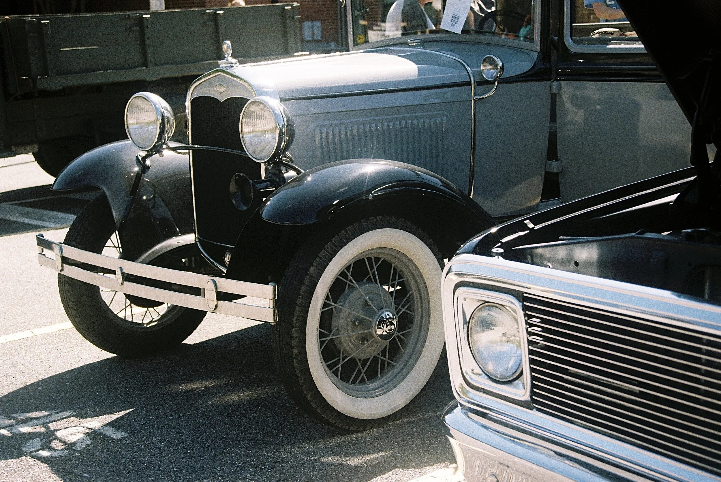 An image of a classic car