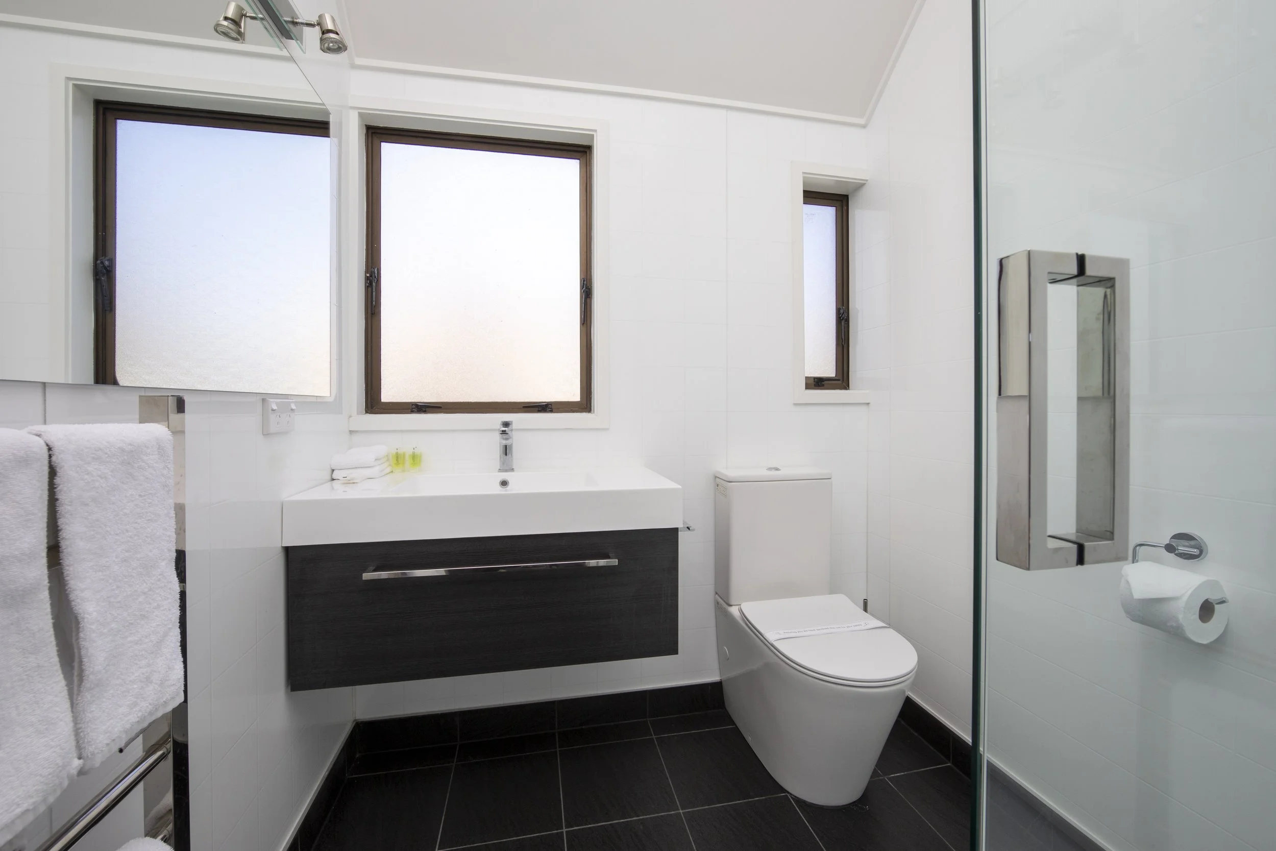 One Bedroom Suite - Ensuite Bathroom
