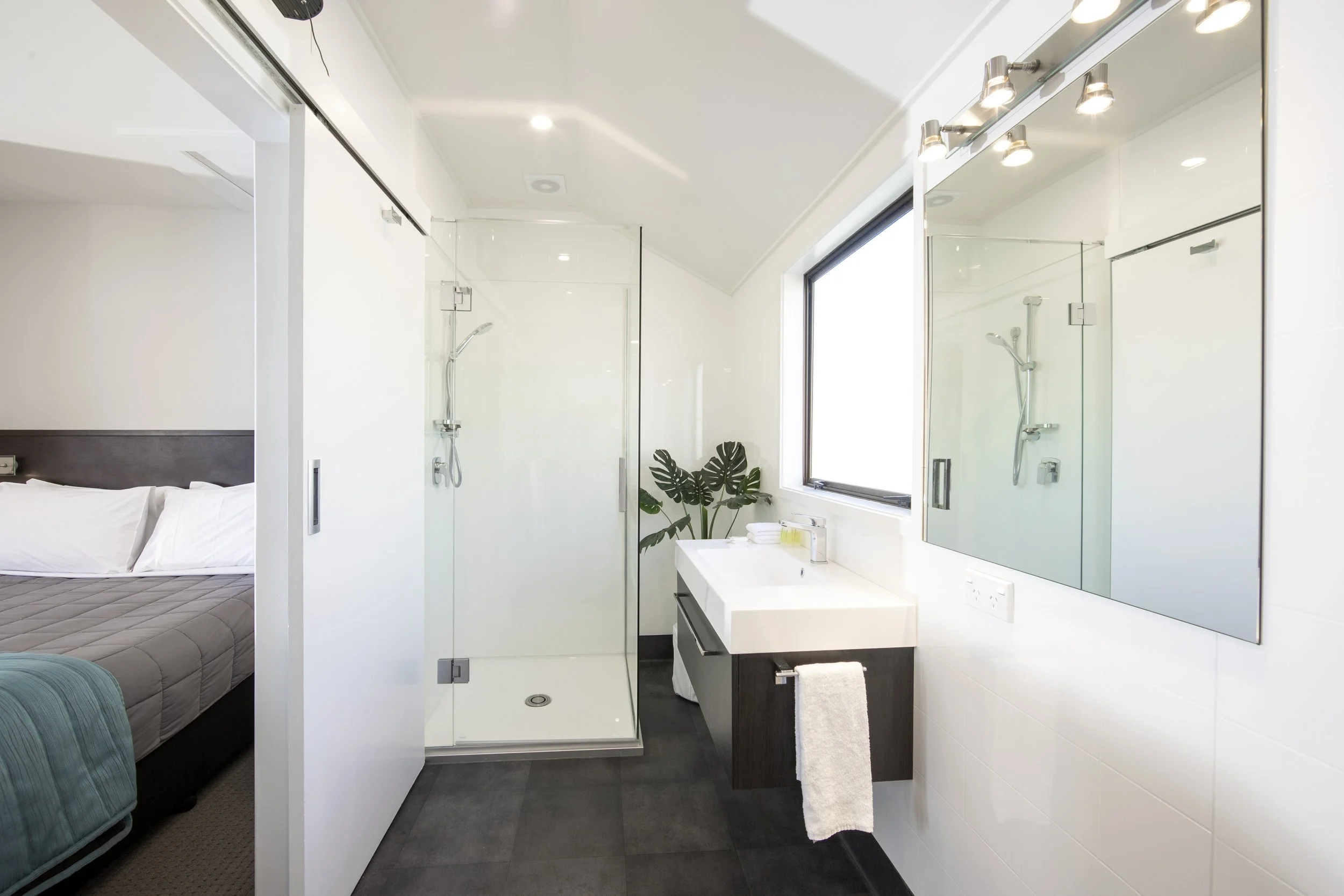 Superior Studio Ensuite Bathroom with Shower