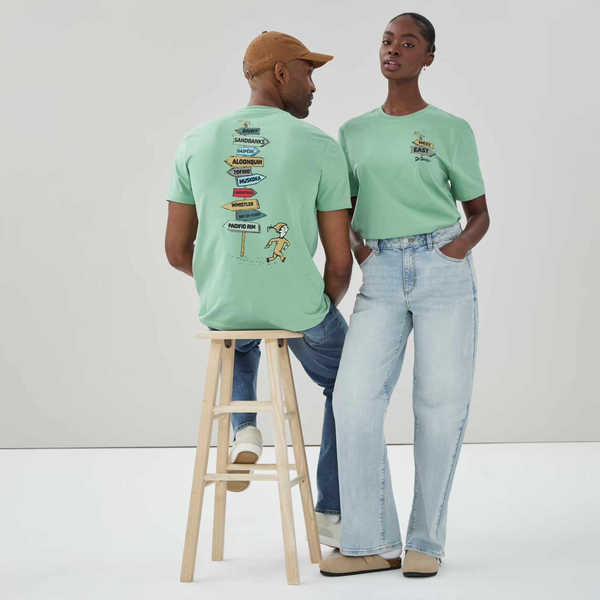 s6ur068055_green_on_figure_forward-facing_v1_2000.png