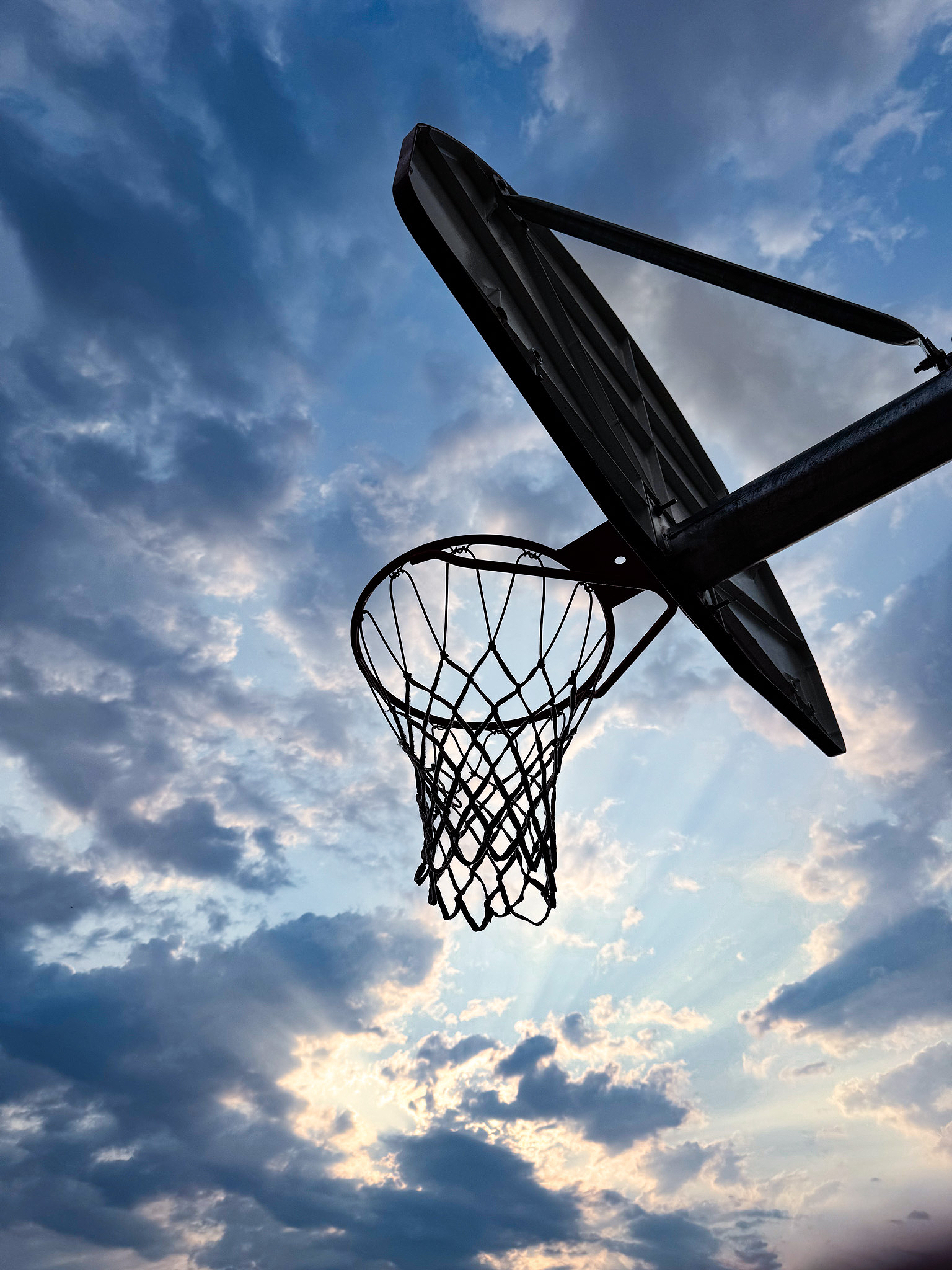 BASKETBALL SKY.png