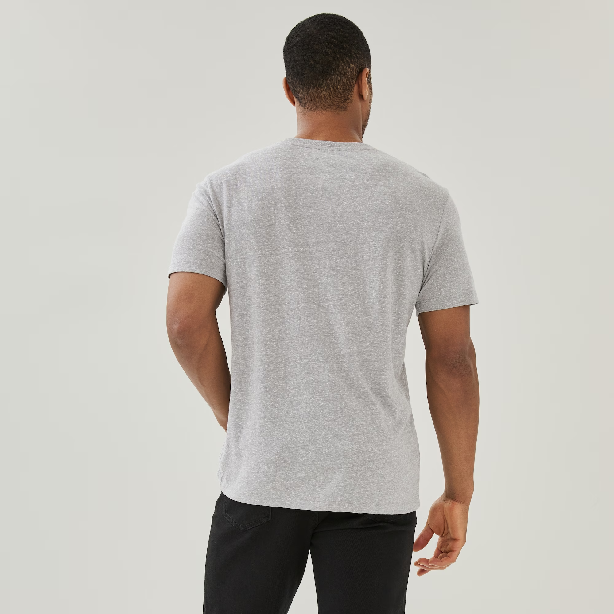f6ur074394_grey_mix_on_figure_rear-facing_2000.png