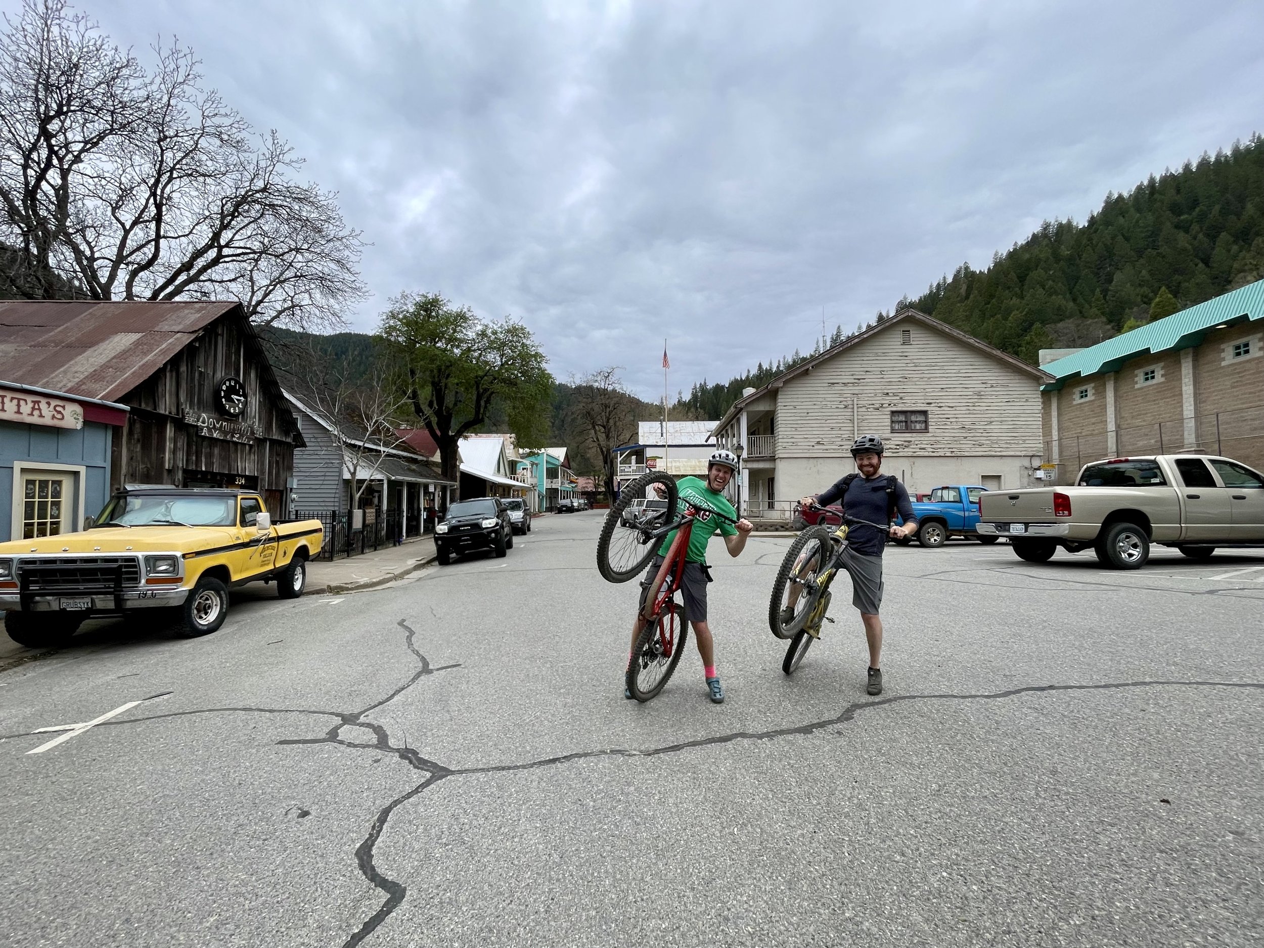 Two Downieville downhillers goonin' it up downtown.