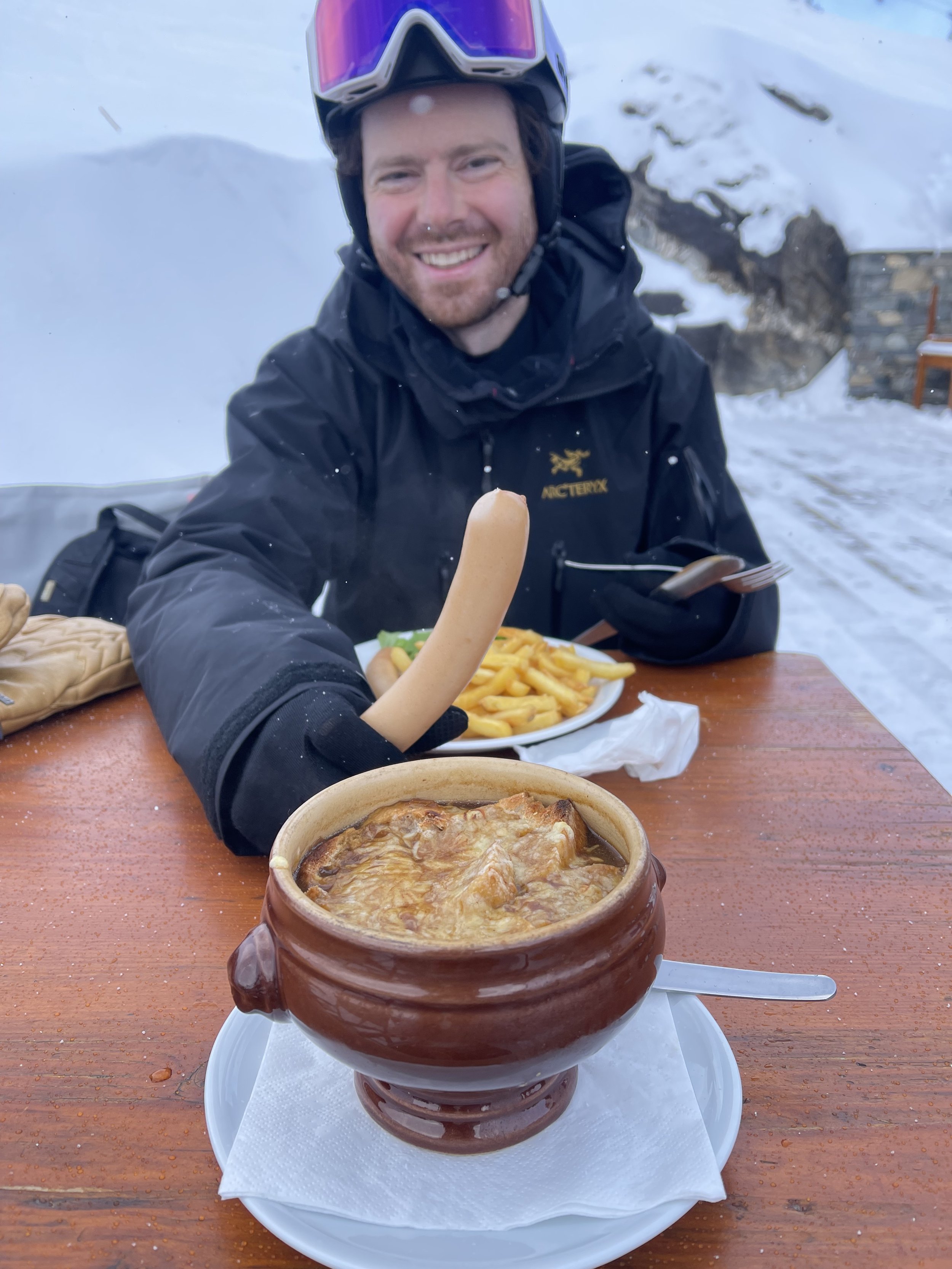 saucisson et soupe à l'oignon