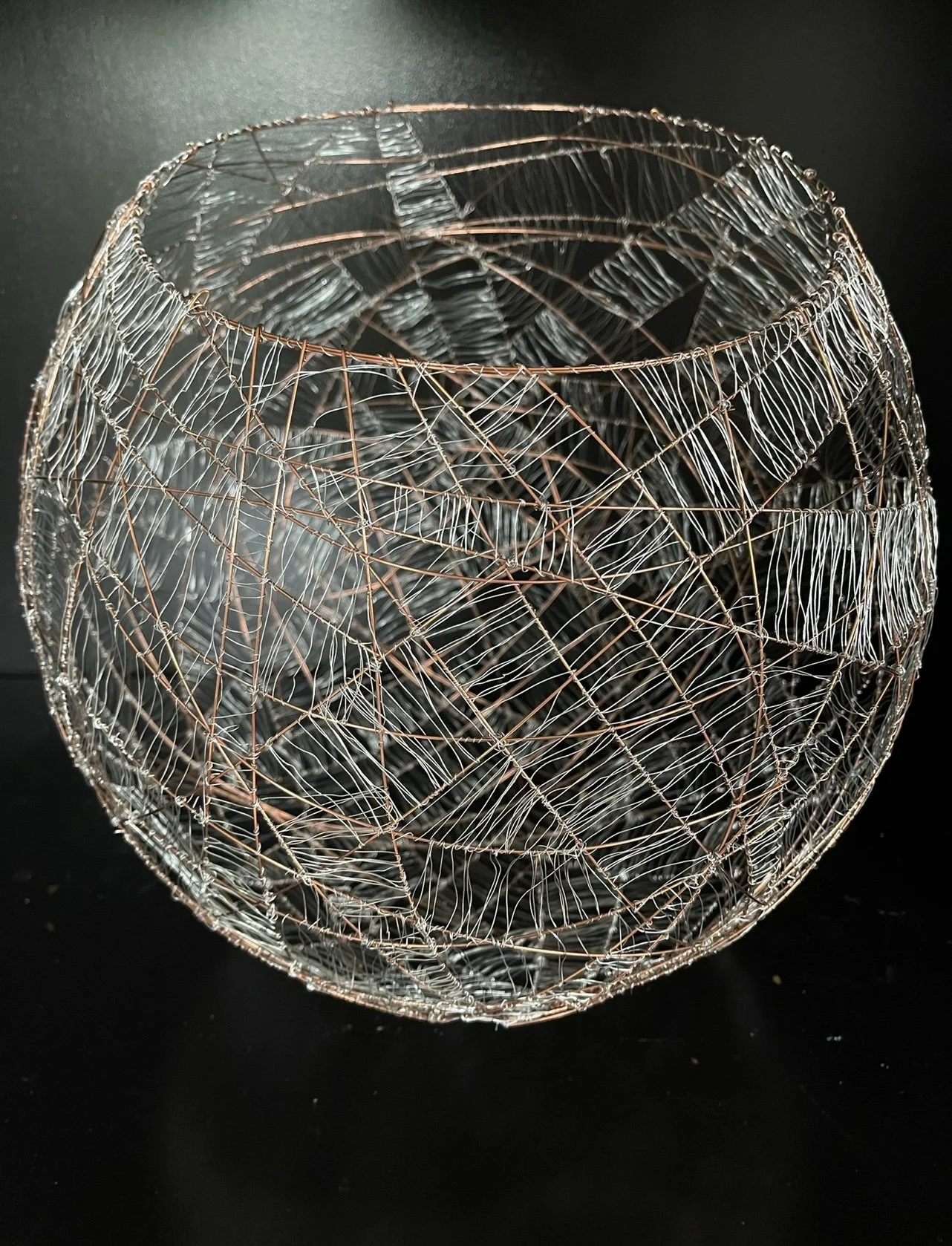 Mixed wire large sculpture