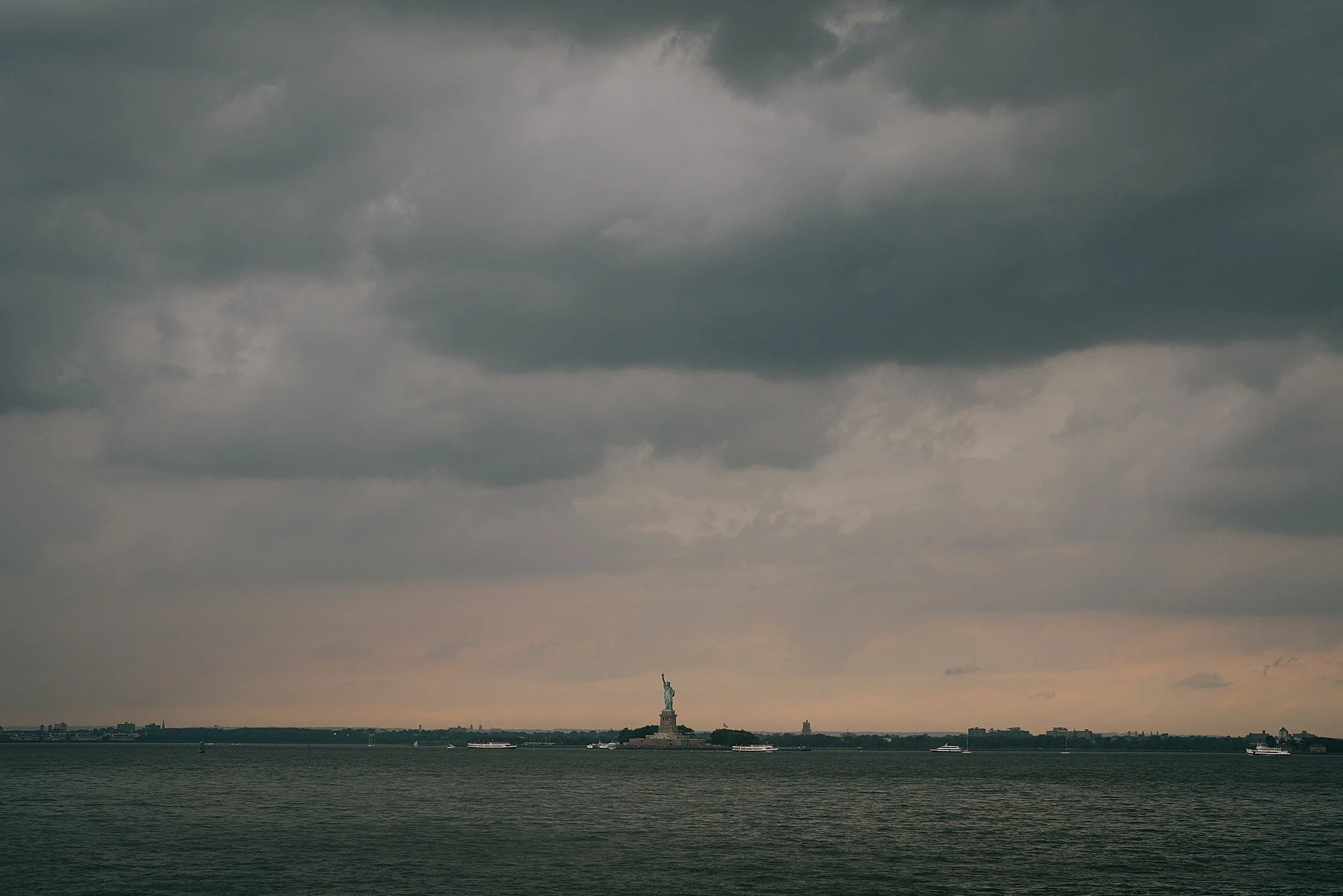 liberty warehouse brooklyn wedding-0002.jpg