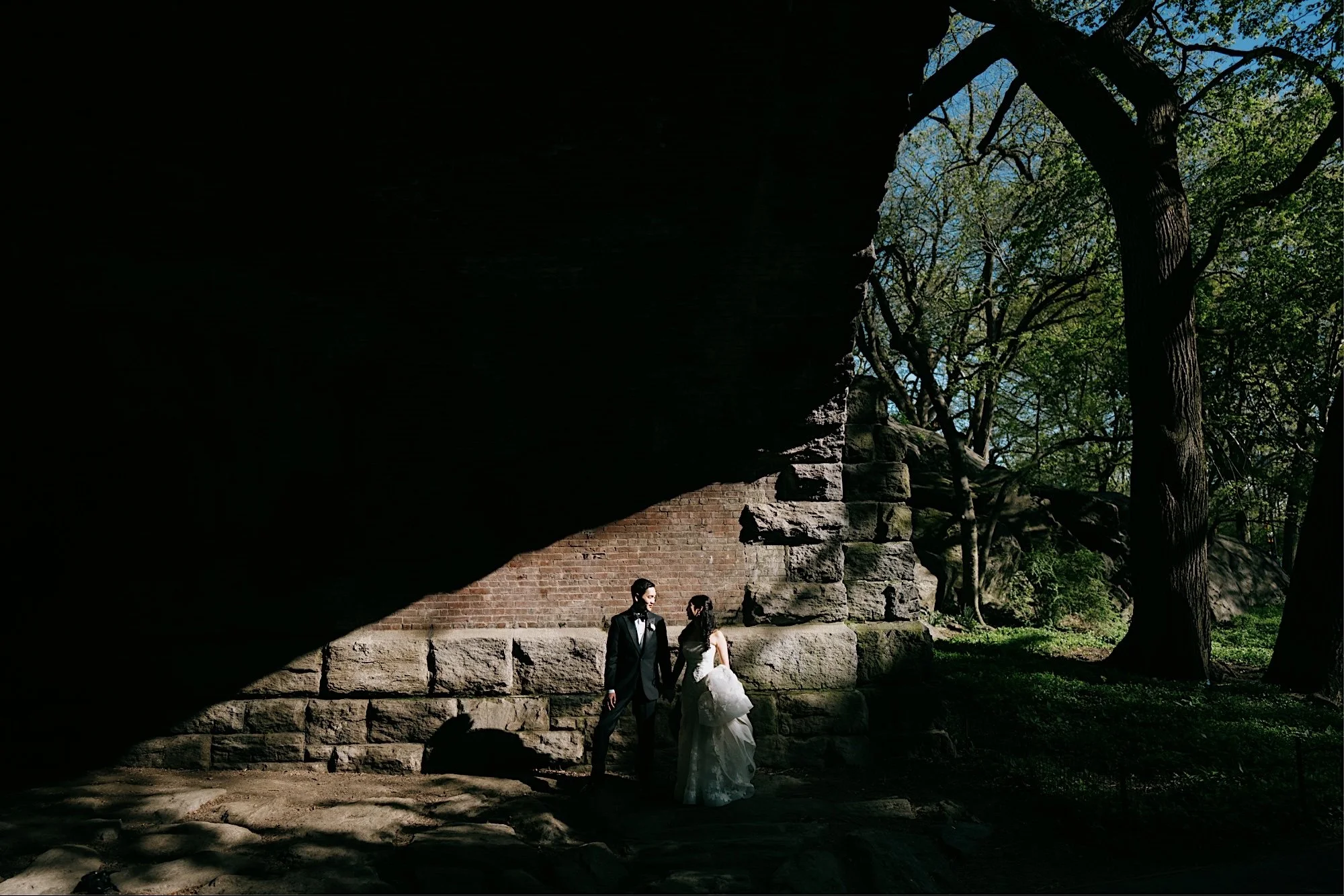 04_lizevanWED-0266_Spring wedding at the New York Historical Society on the Upper West Side of New York City, Manhattan..jpg