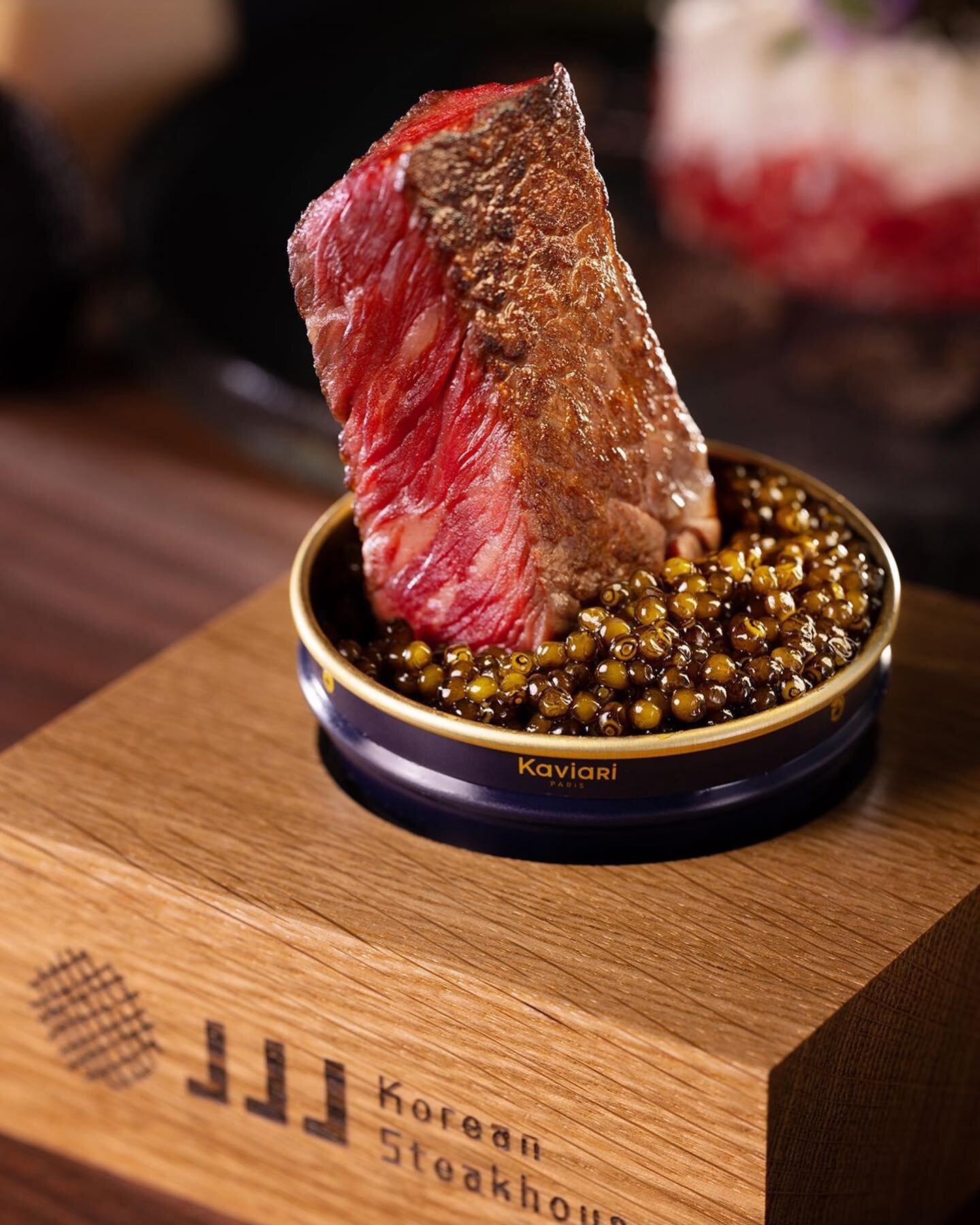 Level up your experience with @kaviari_paris 💫

Caviar with 45-Days Dry Aged Ribeye will definitely get you salivating 😉

Here at JJJ, we serve our valued customers Caviar from Kaviari, a french caviar company that holds 40 years in extracting the 