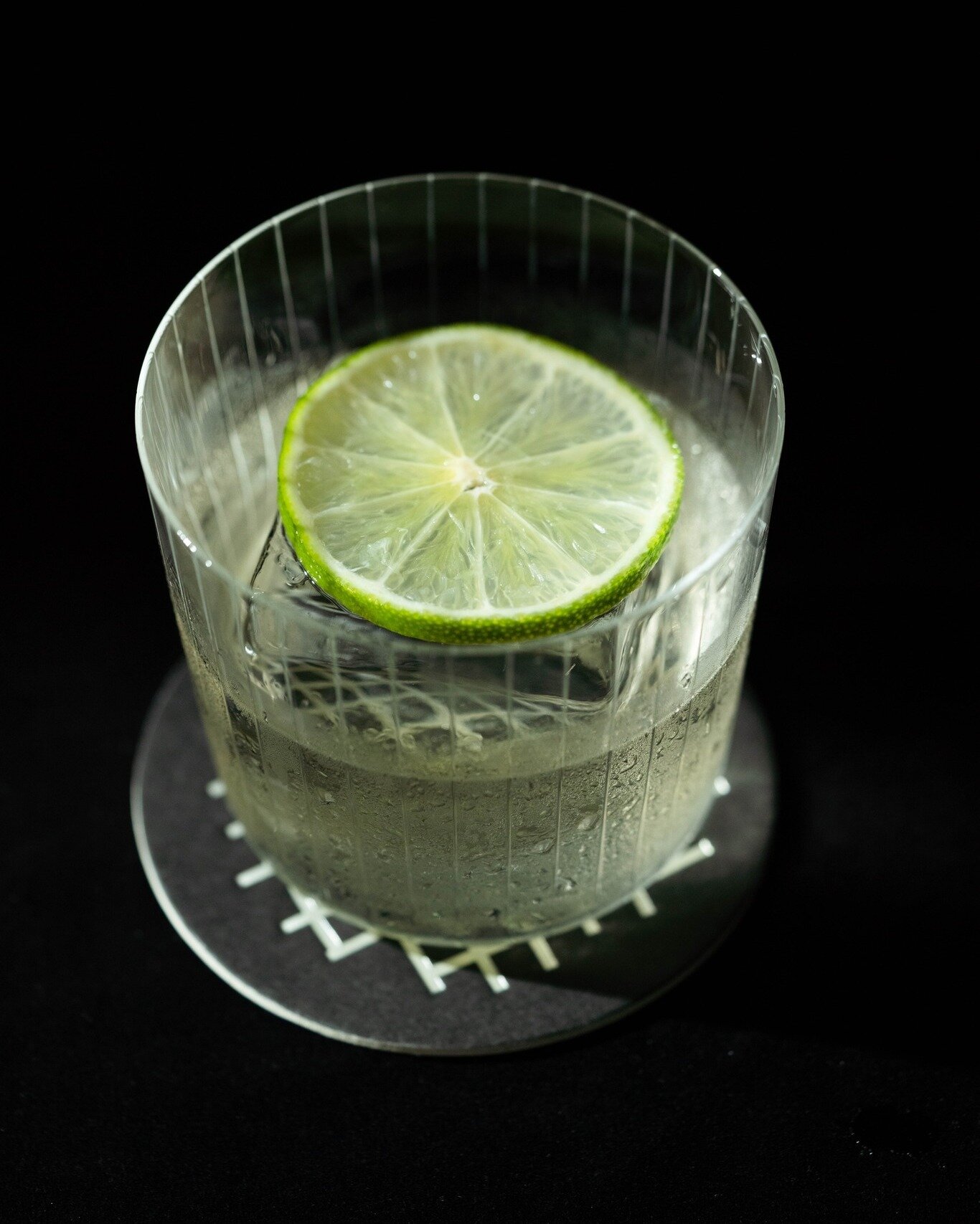 𝐍𝐞𝐠𝐫𝐨𝐧𝐢 is one of our traditional cocktails composed of gin, vermouth and ginger. To further differentiate the drink, our bartender also employed a piece of lime rather than the typical lemon peel.

Any time is Cocktail O'clock! Sweet, bitter,