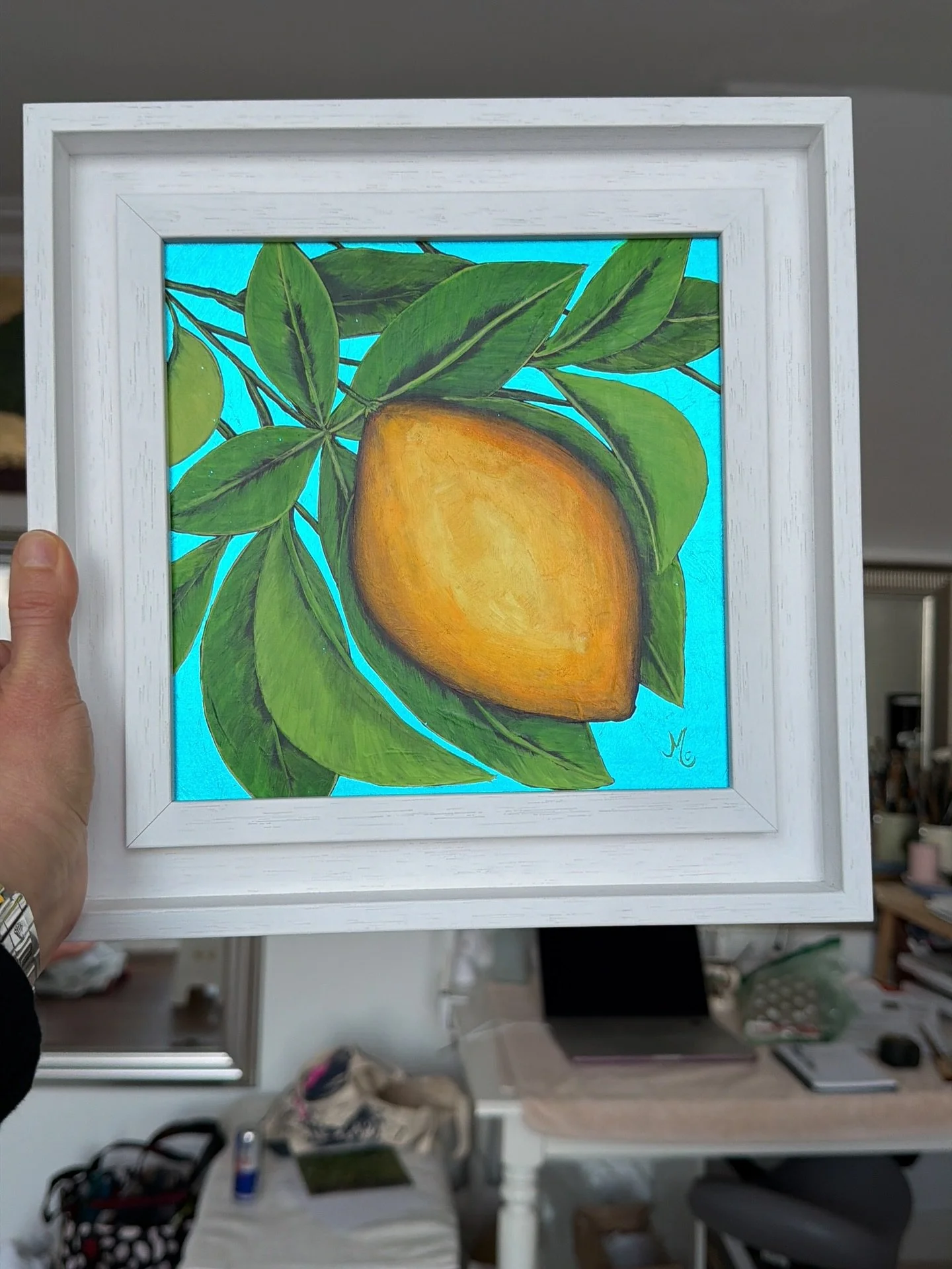 Today is posting time as one of my beloved lemons 🍋 on tinted silver leaf has found a new home with one of my most cherished collector in Wrexham.
Thank you Gill for trusting my artwork🙏🏻. It will be with you tomorrow by 1pm insured next day deliv