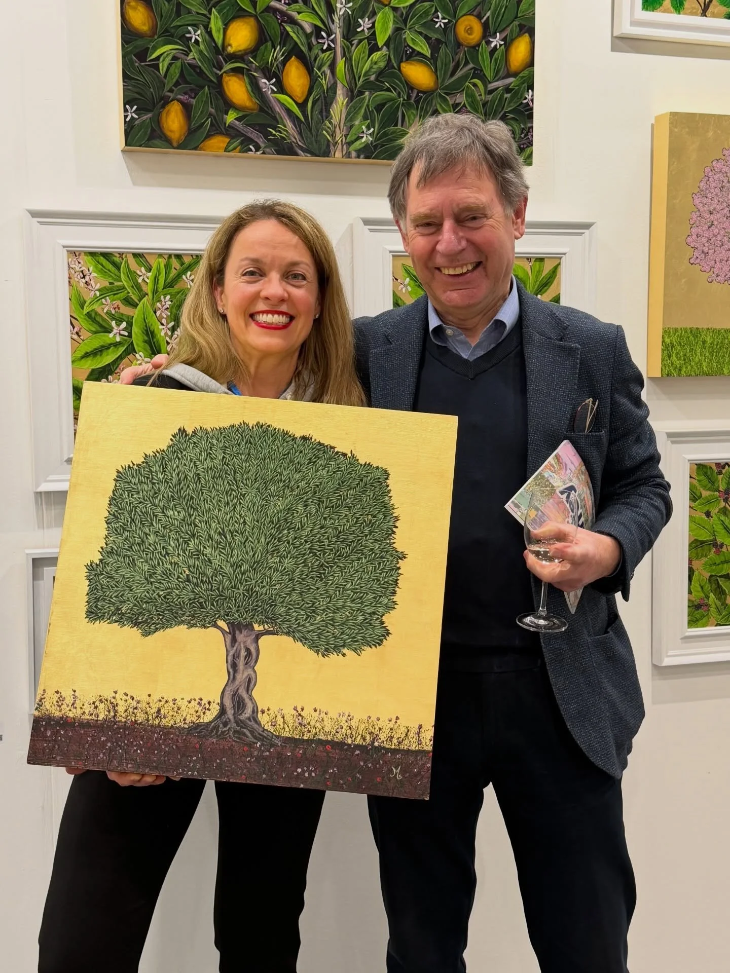 Great PV at @artsurrey lady night. It is exciting when one of the experts in silver at BBC Antiques Roadshow becomes one of your collectors.  @artsurrey at Sandown Racecourse will be open from 10-5pm Saturday and Sunday. Come and find me in stand A8?