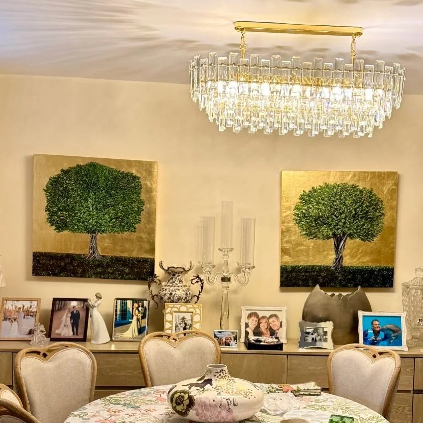 I really like when collectors sent me photos of my artworks in their new homes. It is nice to see that somehow my paintings have become part of their everyday life😍. This olive tree pair left me almost 3 years ago on my fist ever Art Fair @artsurrey