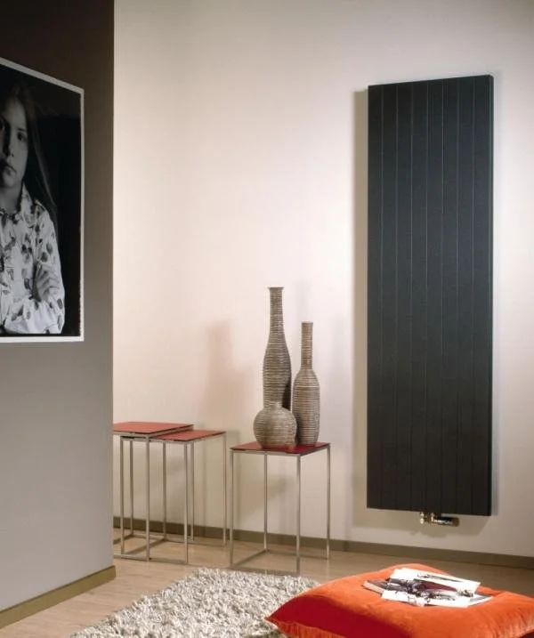 Faro διακοσμητικό καλοριφέρ, κάθετης τοποθέτησης, χρώματος ανθρακί, ιδανικό για σαλόνι