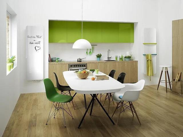 Indivi New διακοσμητικό καλοριφέρ, κάθετης τοποθέτησης, χρώματος λευκό, με λευκό καθρέφτη, ιδανικό για κουζίνα-τραπεζαρία