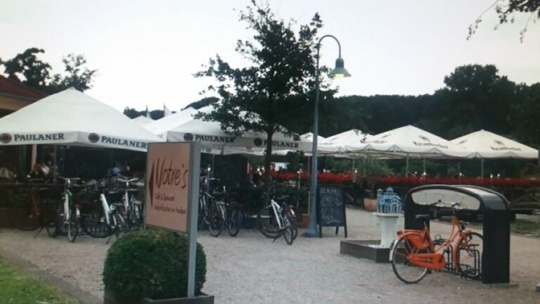 NOTRES CAFE RESTAURANT