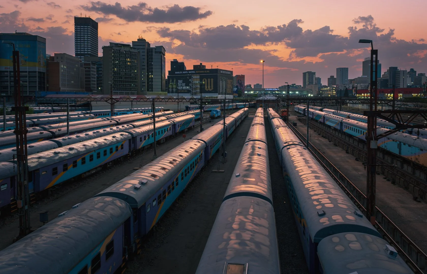 001-Dawn in the city.jpg