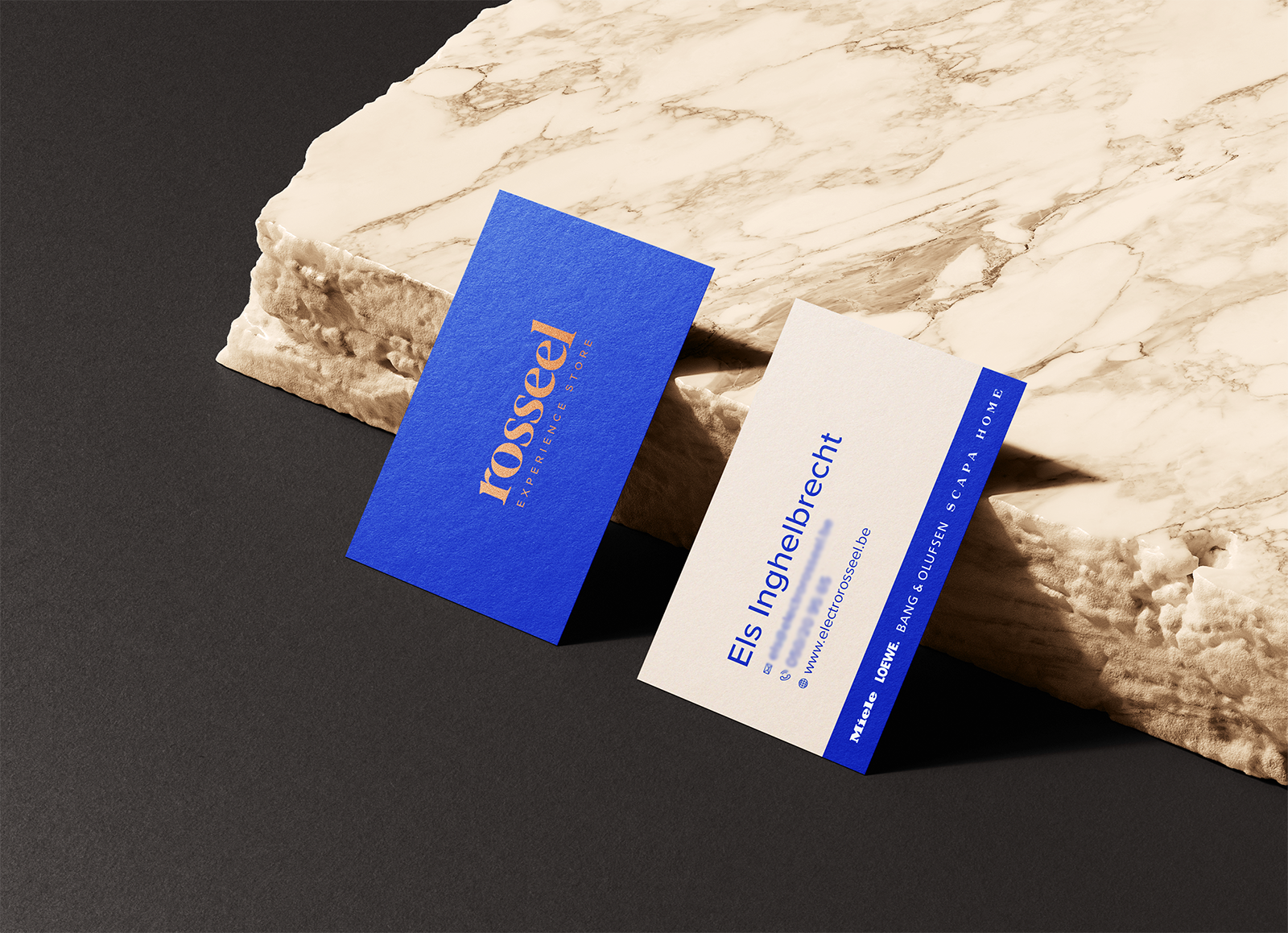 Businesscard_design_mockup_5_foil_lowres.png