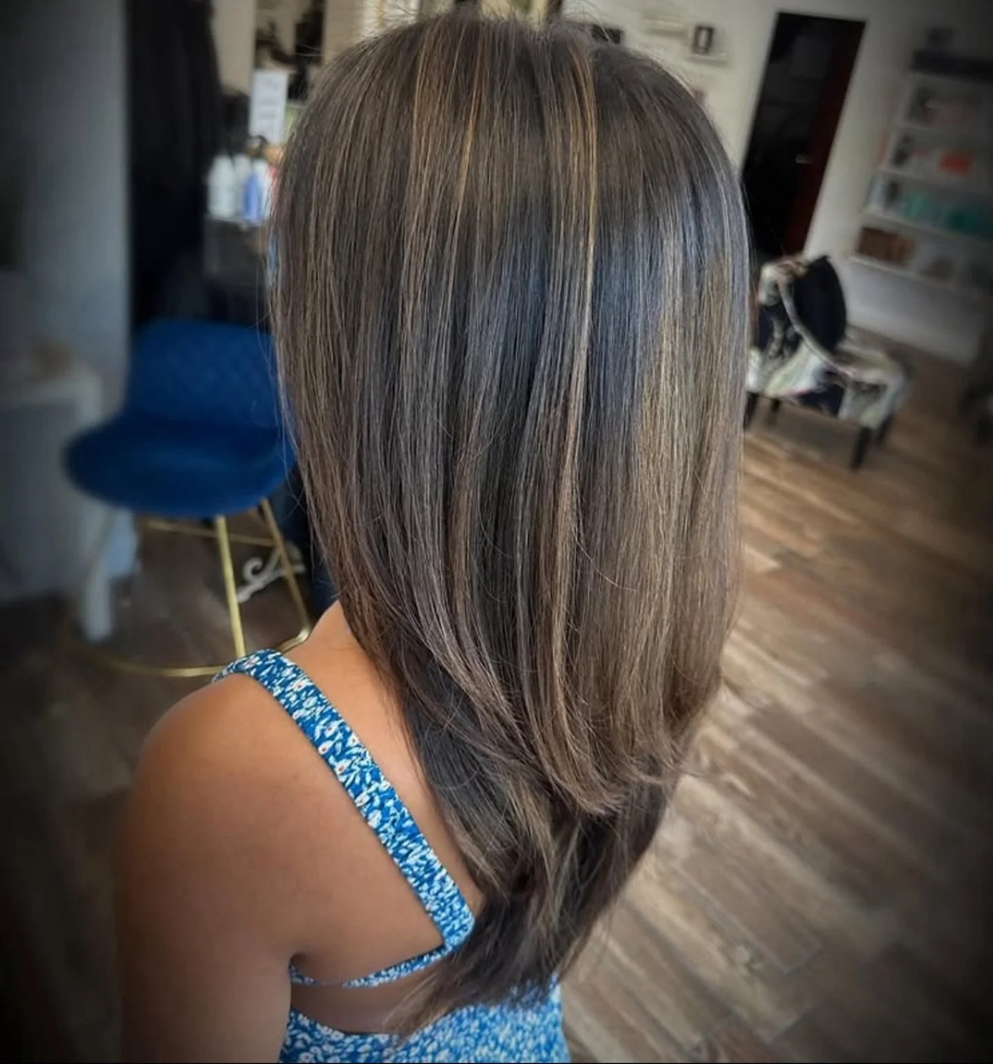 Back-to-School szn is HERE 🎒✂️ Have you booked your hair at @ailishastonsalonandspa yet? Fresh trims, glossy color, new-year energy - let&rsquo;s go. ✨ 

📷 Ailish And Aston Salon 

#Waltham #WaverleyOaks