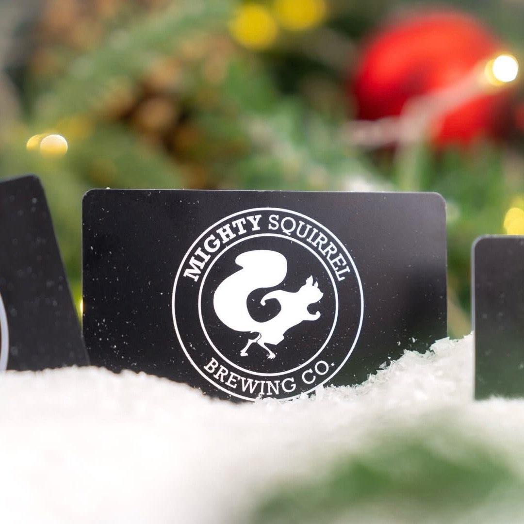 Still checking off your holiday list? 🎁 Support local at Waverley Oaks Park! From fitness fun to foodie gifts, our retailers have gift cards &amp; stocking stuffers everyone will love. ✨

👉 @WaverleyOaksAthleticClub 💪 
👉 @BirdieBar ⛳️ 
👉 @CitySt