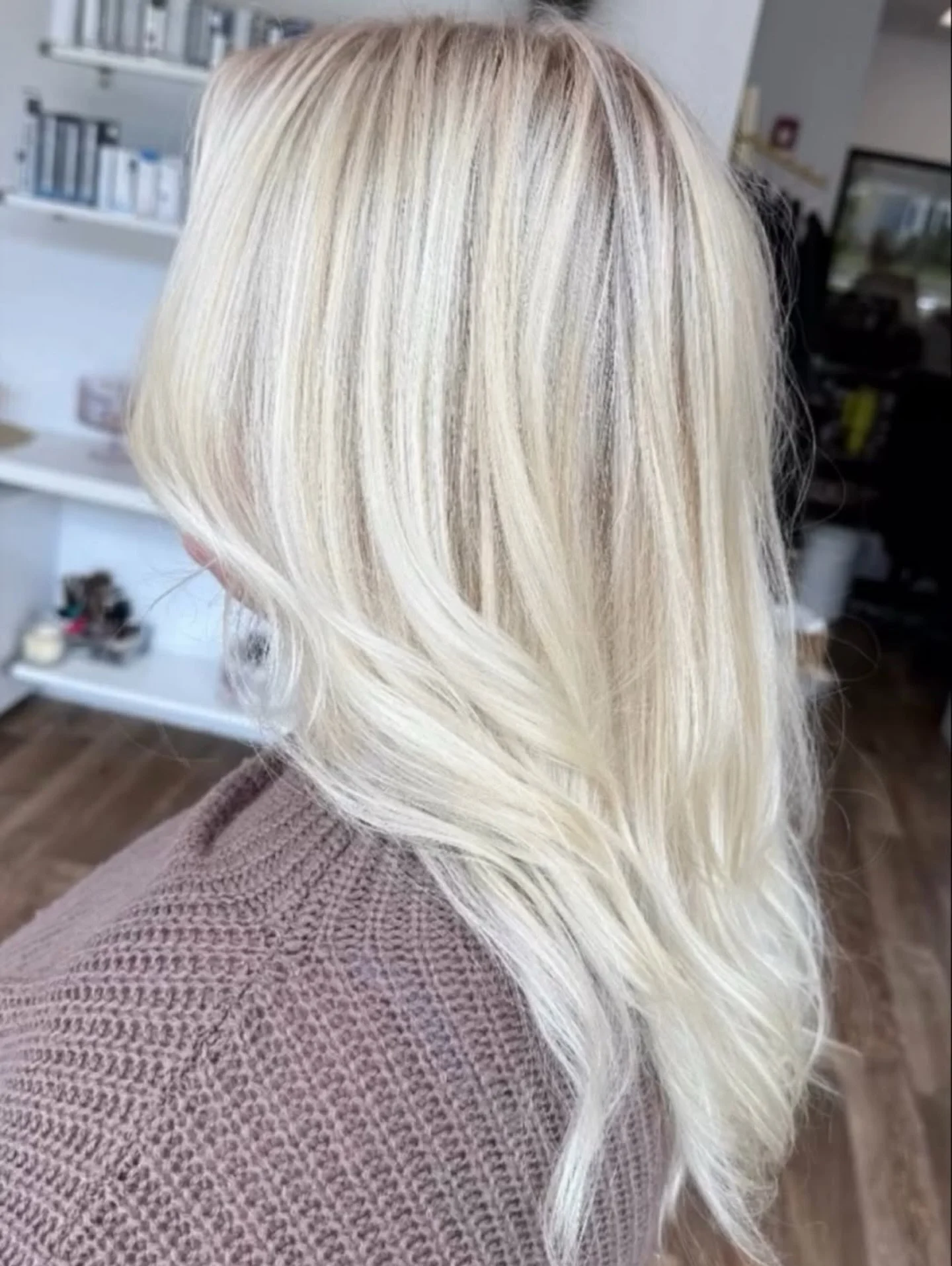 Bright like the New Year ✨ Book your fresh start now @ailishastonsalonandspa 💇&zwj;♀️

📷 Ailish and Aston Salon &amp; Spa

#Waltham #WaverleyOaks