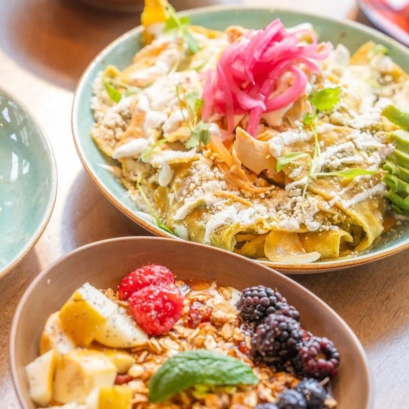 Treat yourself - you made it to Friday. 🍳✨

Fresh flavors, feel-good bites, and the perfect way to start your weekend. 🎉

📸 @mightysqrl