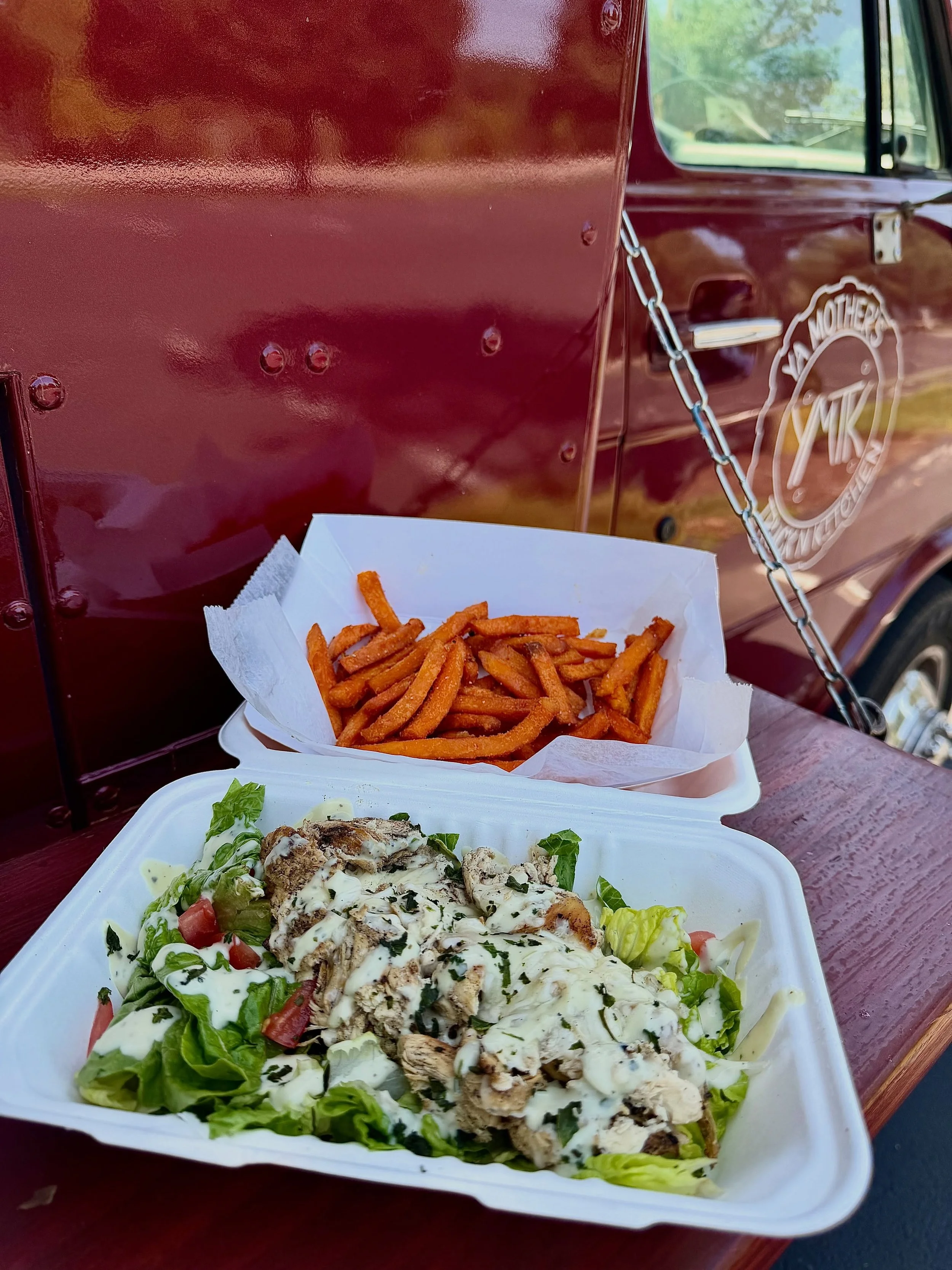 It&rsquo;s called balance. 🥗🍟😏

@yamotherstrucknkitchen is serving fresh, flavor-packed favorites every Friday at Waverley Oaks - from smashburgers and chicken sandwiches to bowls, fries, and more. 🌮🍔

Stop by, treat yourself, and kick off the w