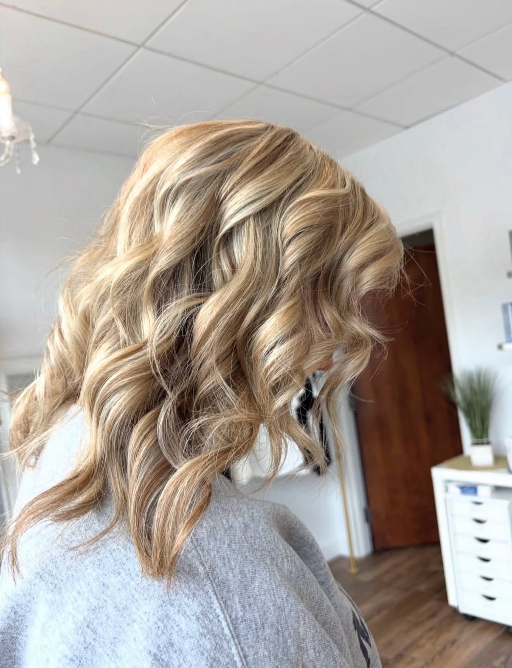 Blonde, refreshed for fall ✨😍🍂

📷 @ailishastonsalonandspa 

#Waltham #WaverleyOaks