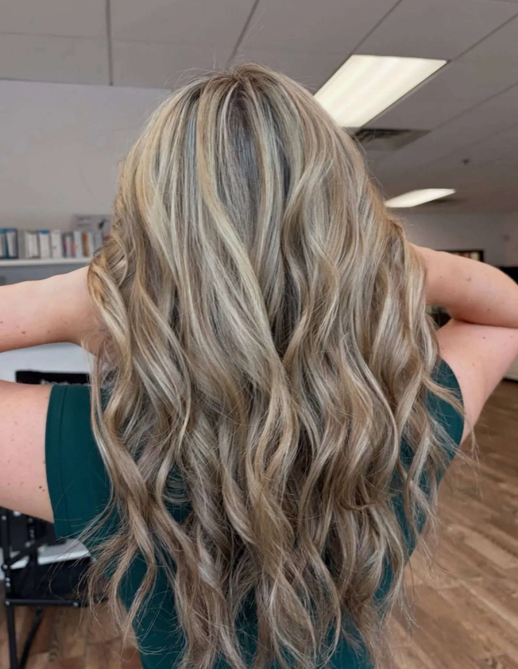 Blonde, blended &amp; beautiful 💁&zwj;♀️✨

📍@ailishastonsalonandspa