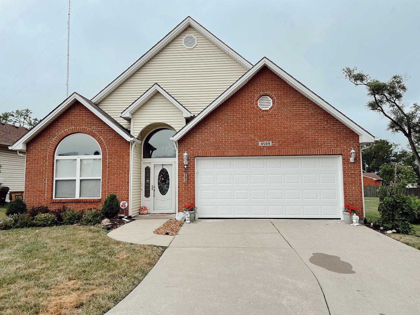 Our team has been busy with new installs this summer! Lead times from our supplier are getting shorter, so if you were thinking of updating your exterior with a new garage door, now is the time to order!

Call 513-423-6205 to schedule your free quote