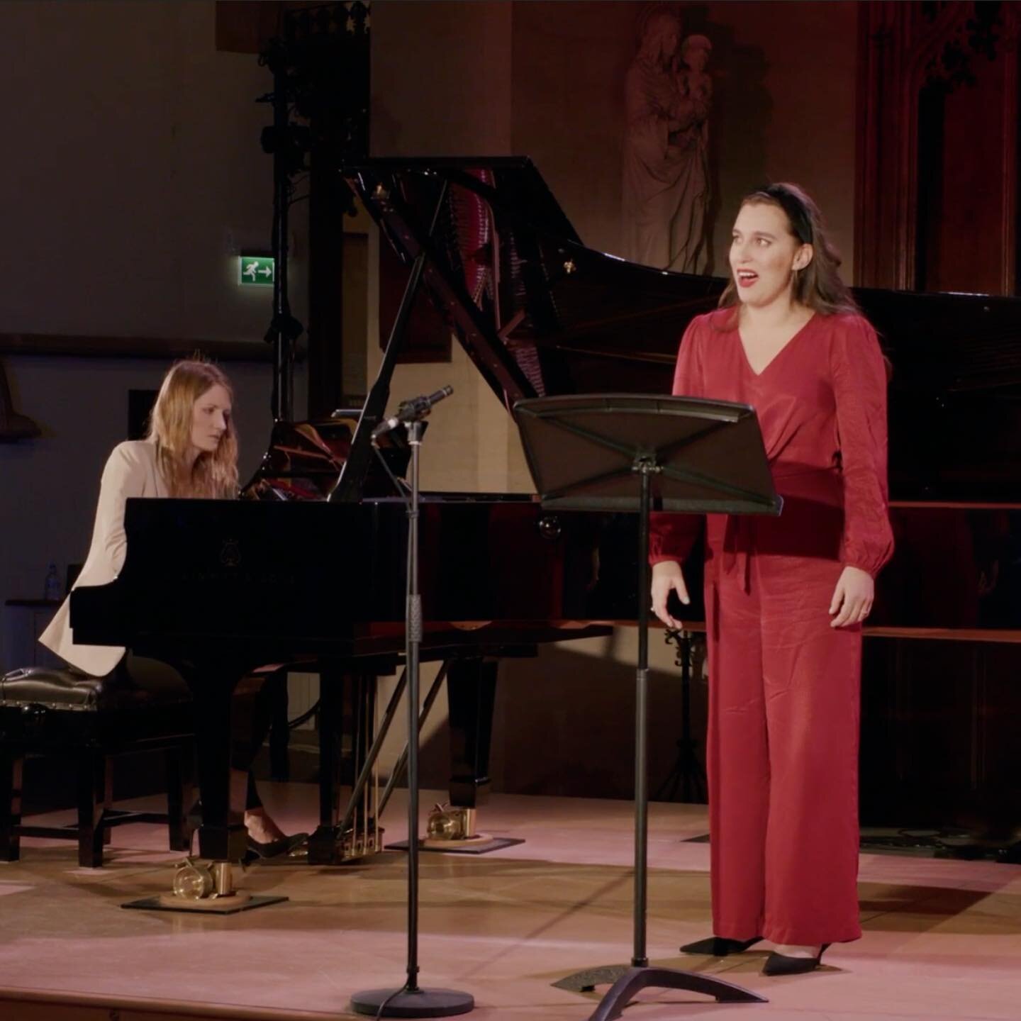 It&rsquo;s been two weeks since I made my debut at the @oxfordlieder festival as an Emerging Artist. I couldn&rsquo;t have asked for a better collaborative pianist in @lanabode as we performed Rhian Samuel&rsquo;s stunning Wildflower Songbook. It was