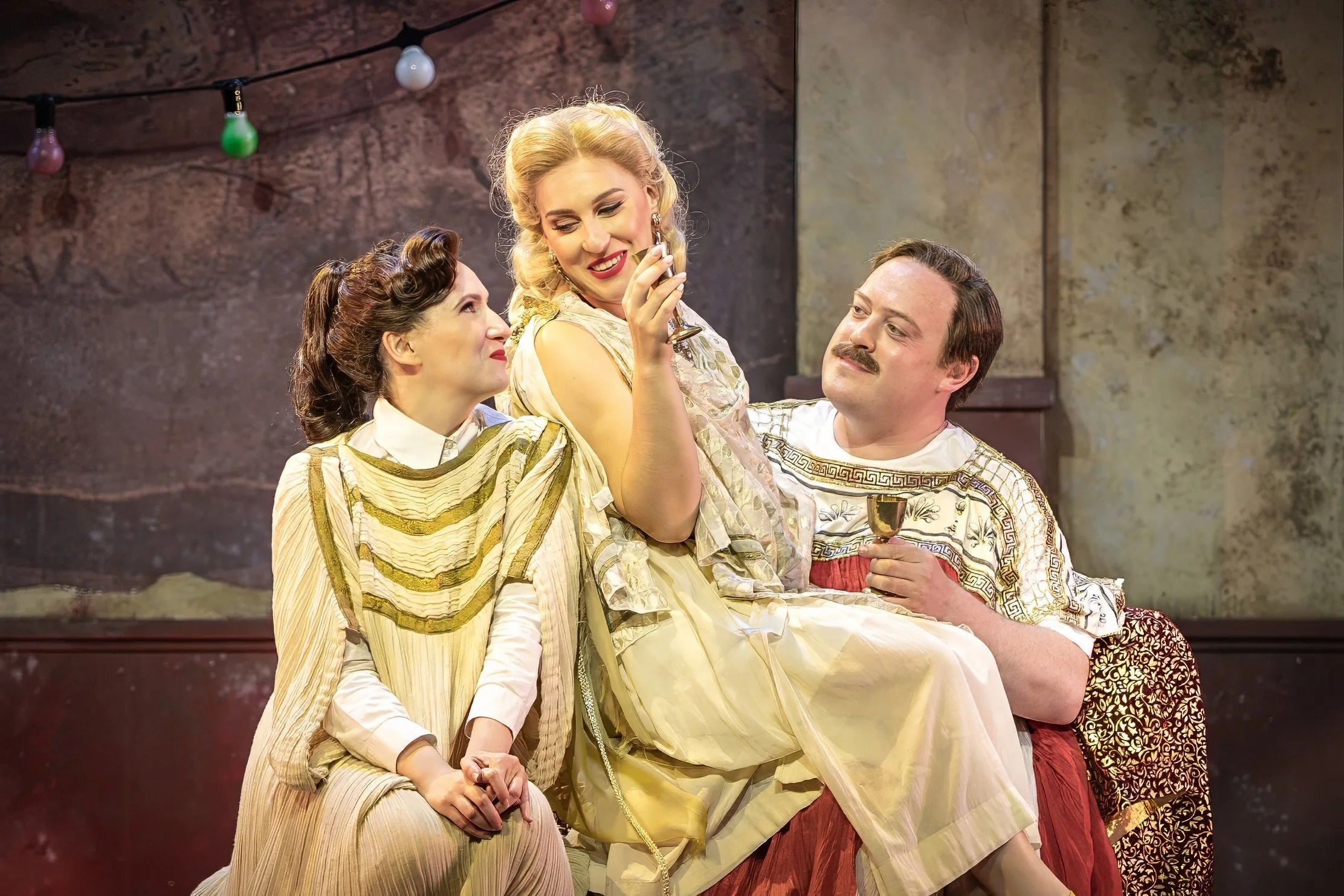 Show #3 of Cos&igrave; fan tutte at @operahollandpark. What a joy joy joy to work with these five incredible artists, creative team and chorus. A dream 😍

📷 @craigfullerphotography