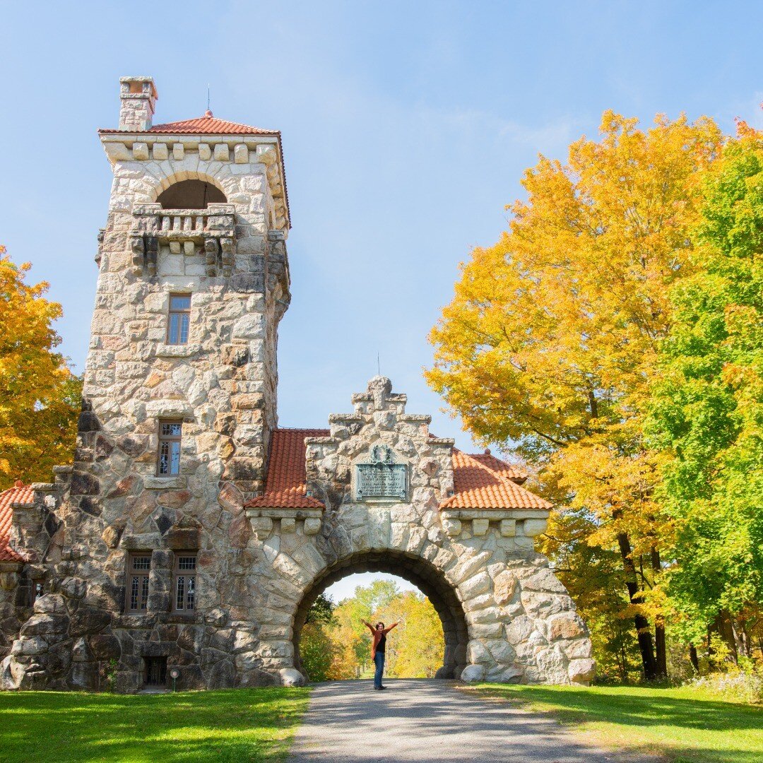 One of my favorite places in New Paltz &mdash; The Testimonial Gateway 🧡

Designated as a local historic landmark by the Town of New Paltz Historic Preservation Commission, The Testimonial Gateway is an iconic feature of the town. 

Comprised of 110