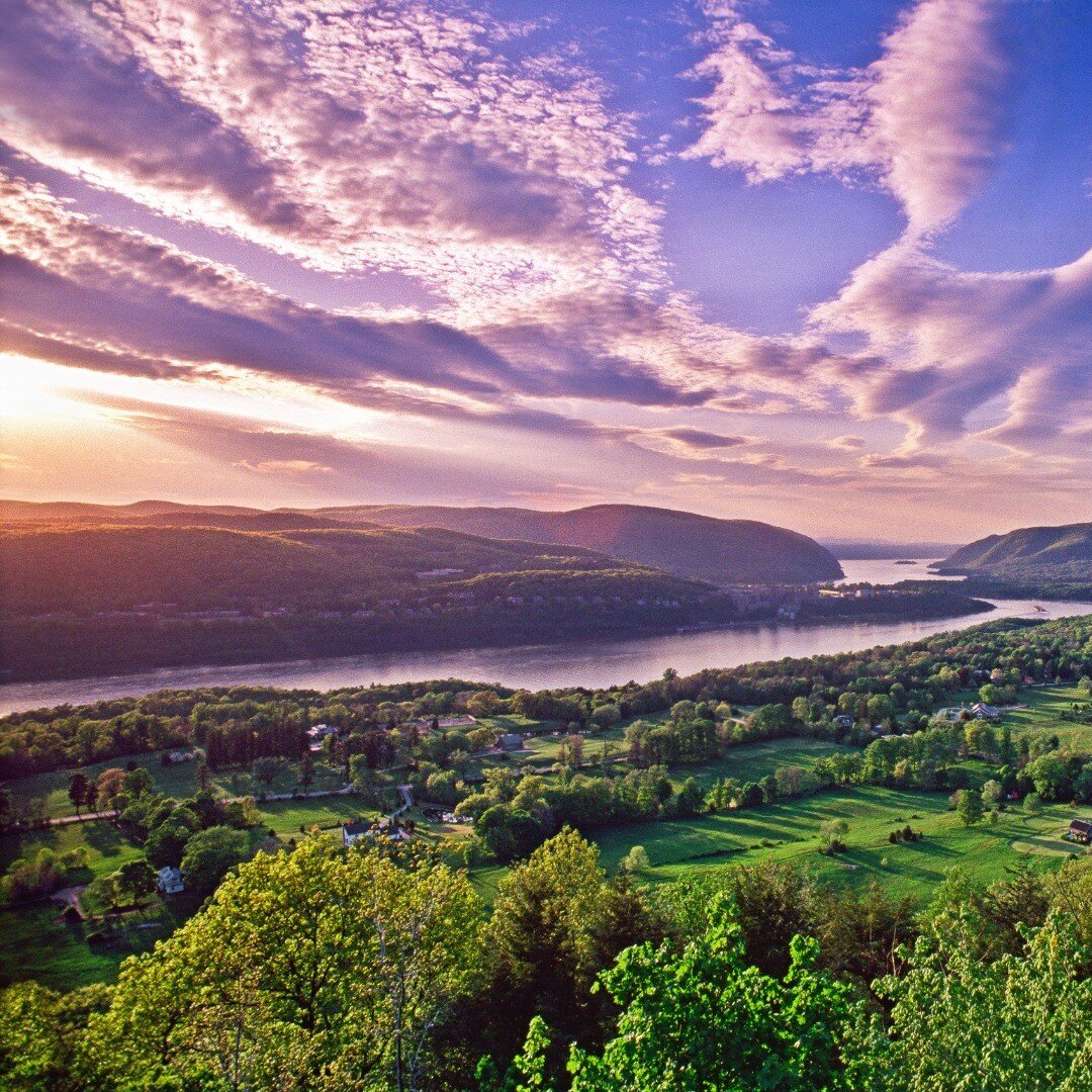 Happy Earth Day 🌎 As a lover of nature and all things green, I wanted to take a moment to talk about the Hudson Valley and why we should be celebrating this amazing region on Earth Day...

The Hudson Valley is home to some of the country's most beau