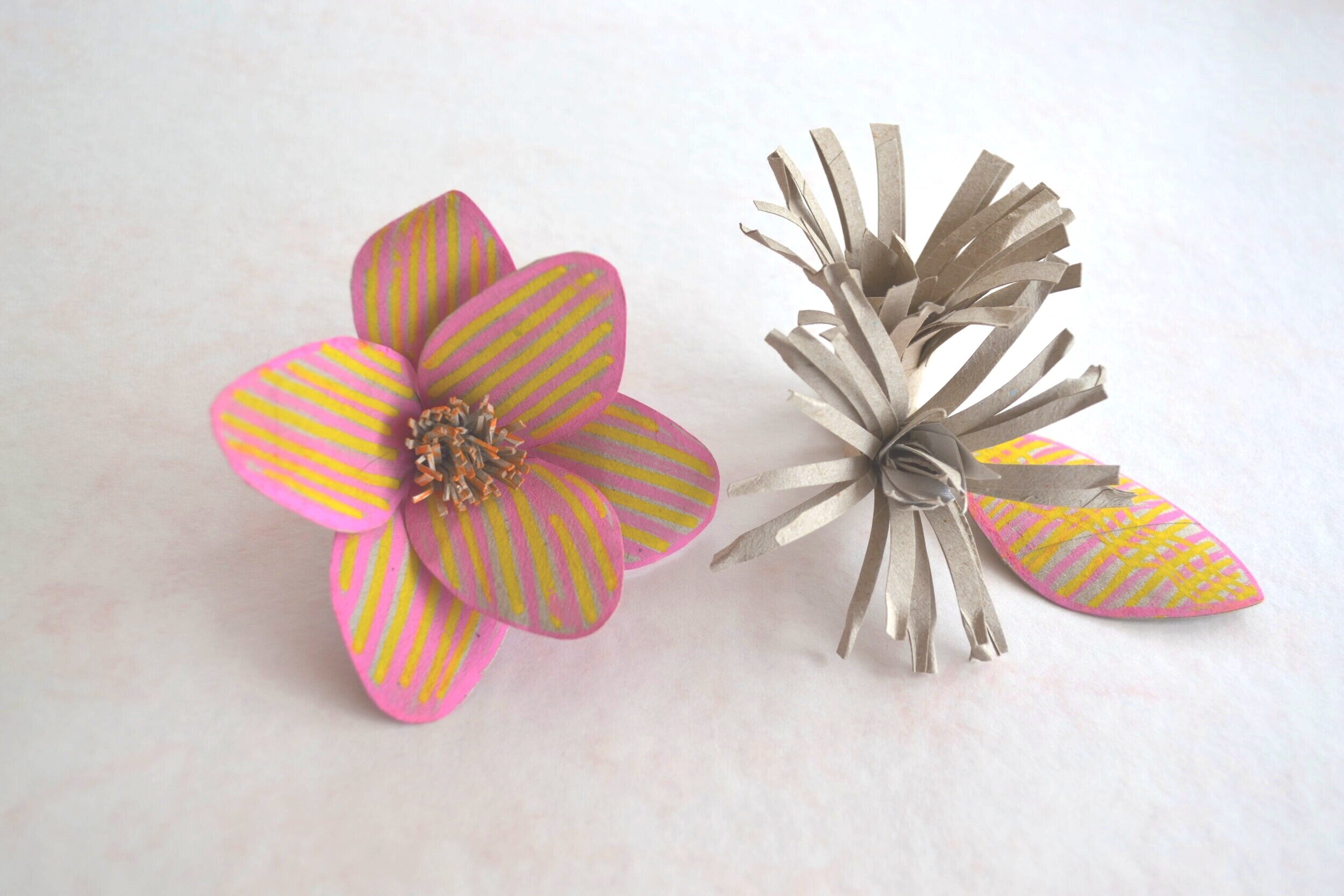 Cómo hacer flores de papel con materiales reciclados- Tutorial 1, Nikua