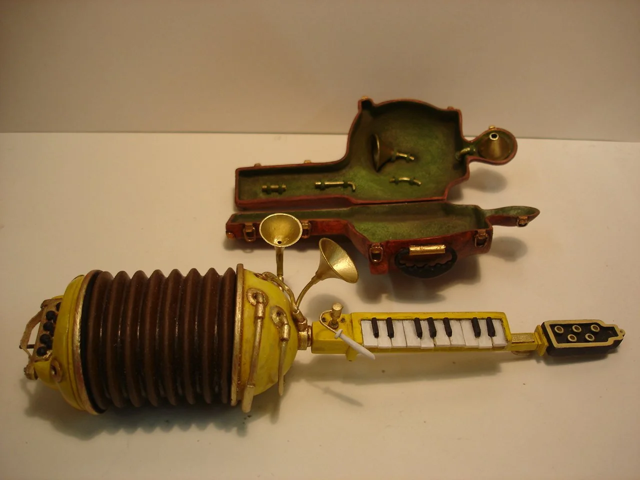 Bigoude & Open Case.JPG