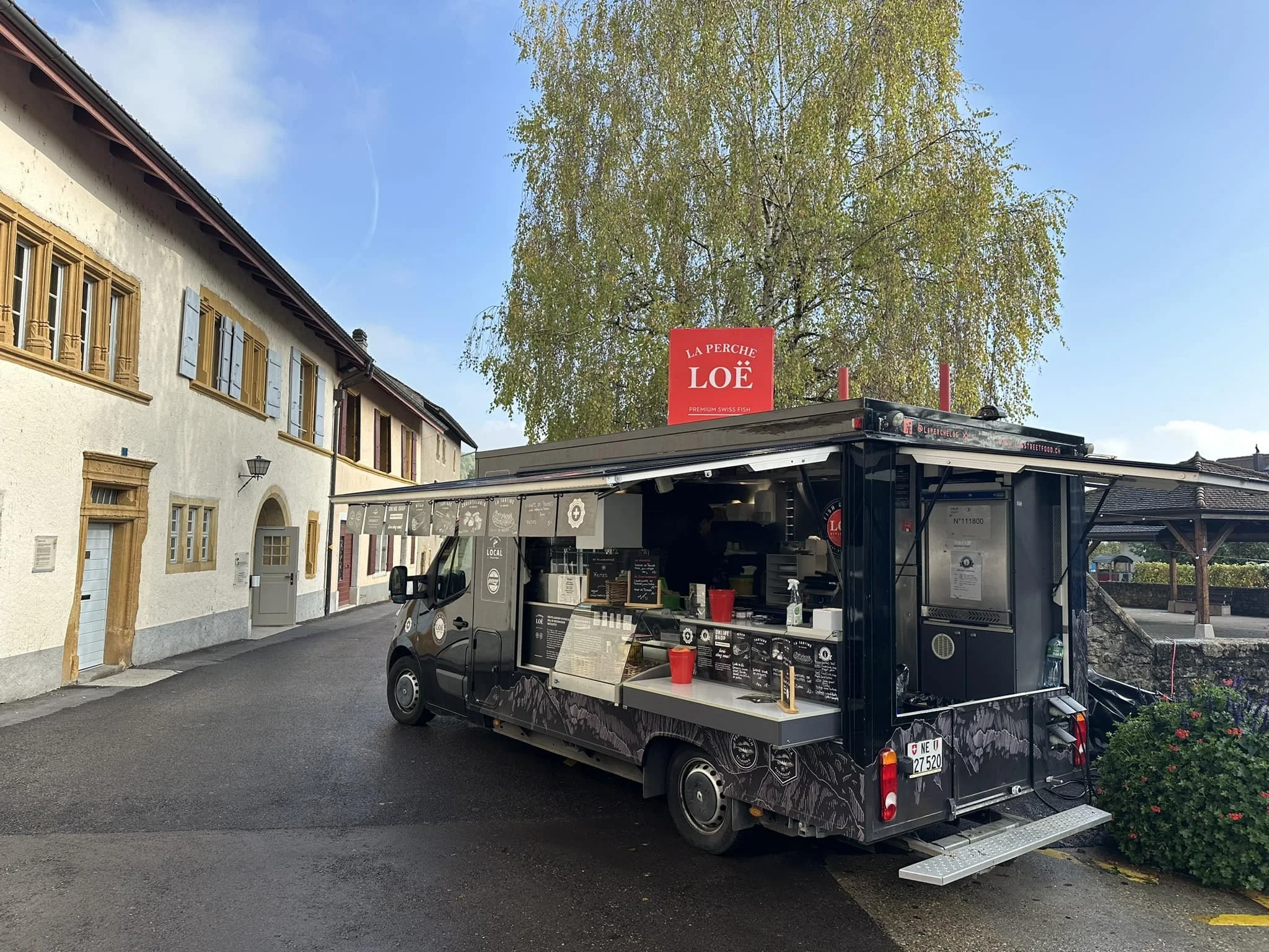 LaPercheLoeFoodtruck.jpg