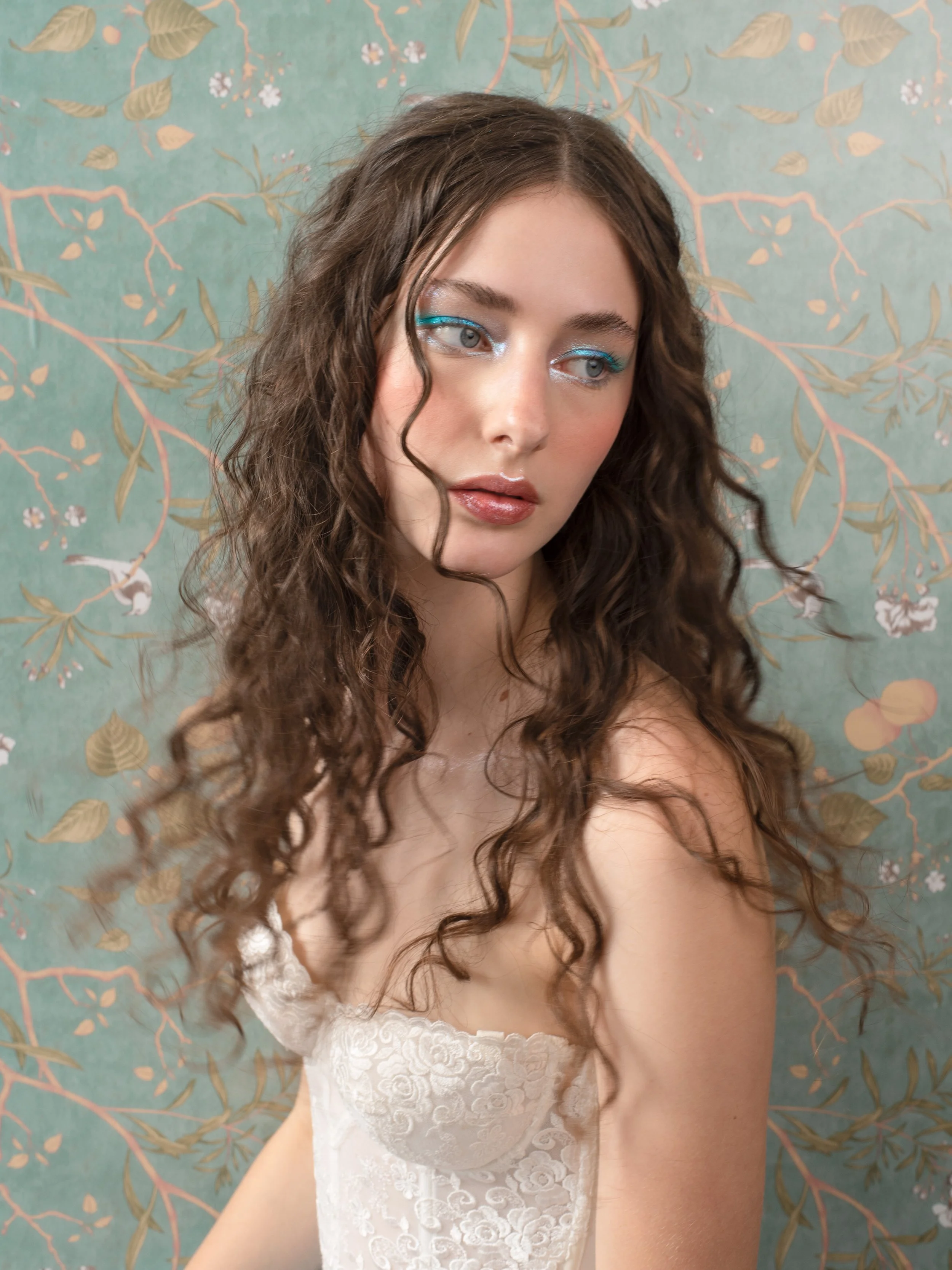Model: Alison Williams/ Photographer: Lillian Fu/ Hairstylist: Yaroslavla Voroniuk 