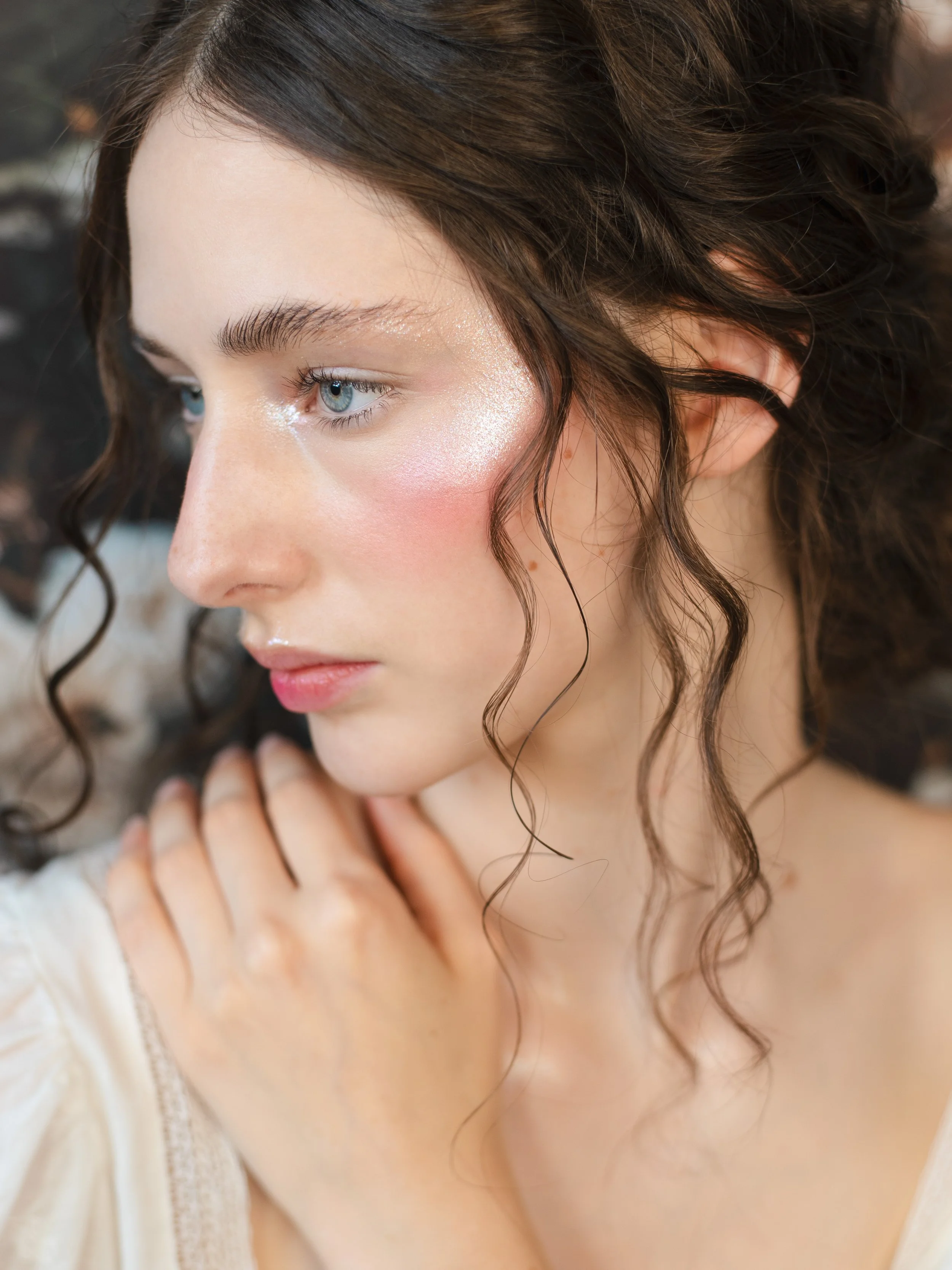 Model: Alison Williams/ Photographer: Lillian Fu/ Hairstylist: Yaroslavla Voroniuk 