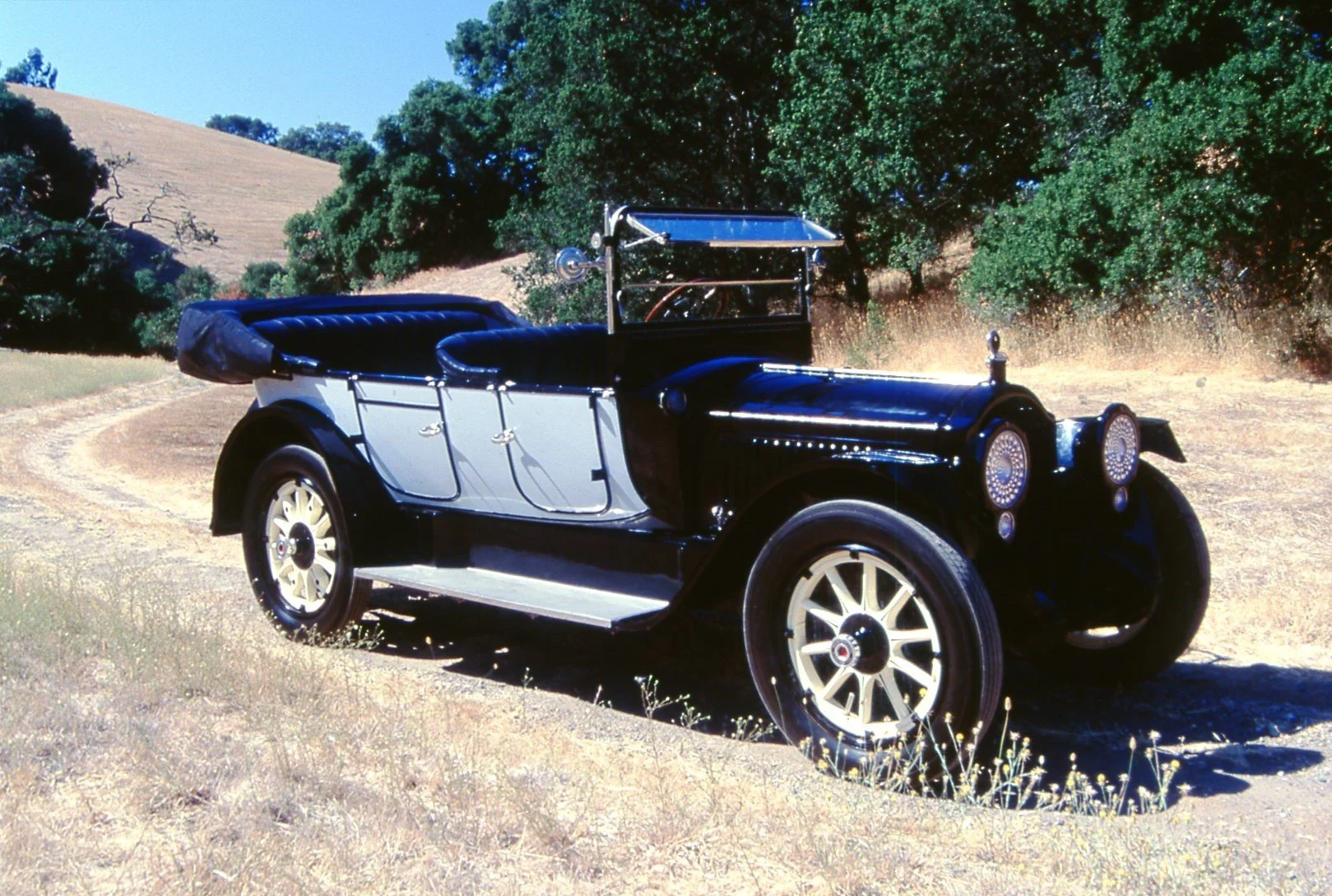 Packard 1917 2-25 Twin Six Phaeton