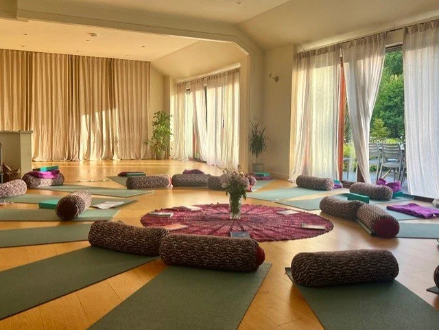 thumbnail_Garth yoga room 2.jpg