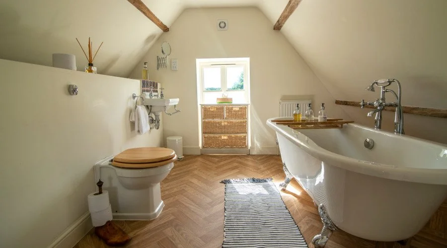 QoR Venues 42 Acres bathroom 1.jpg