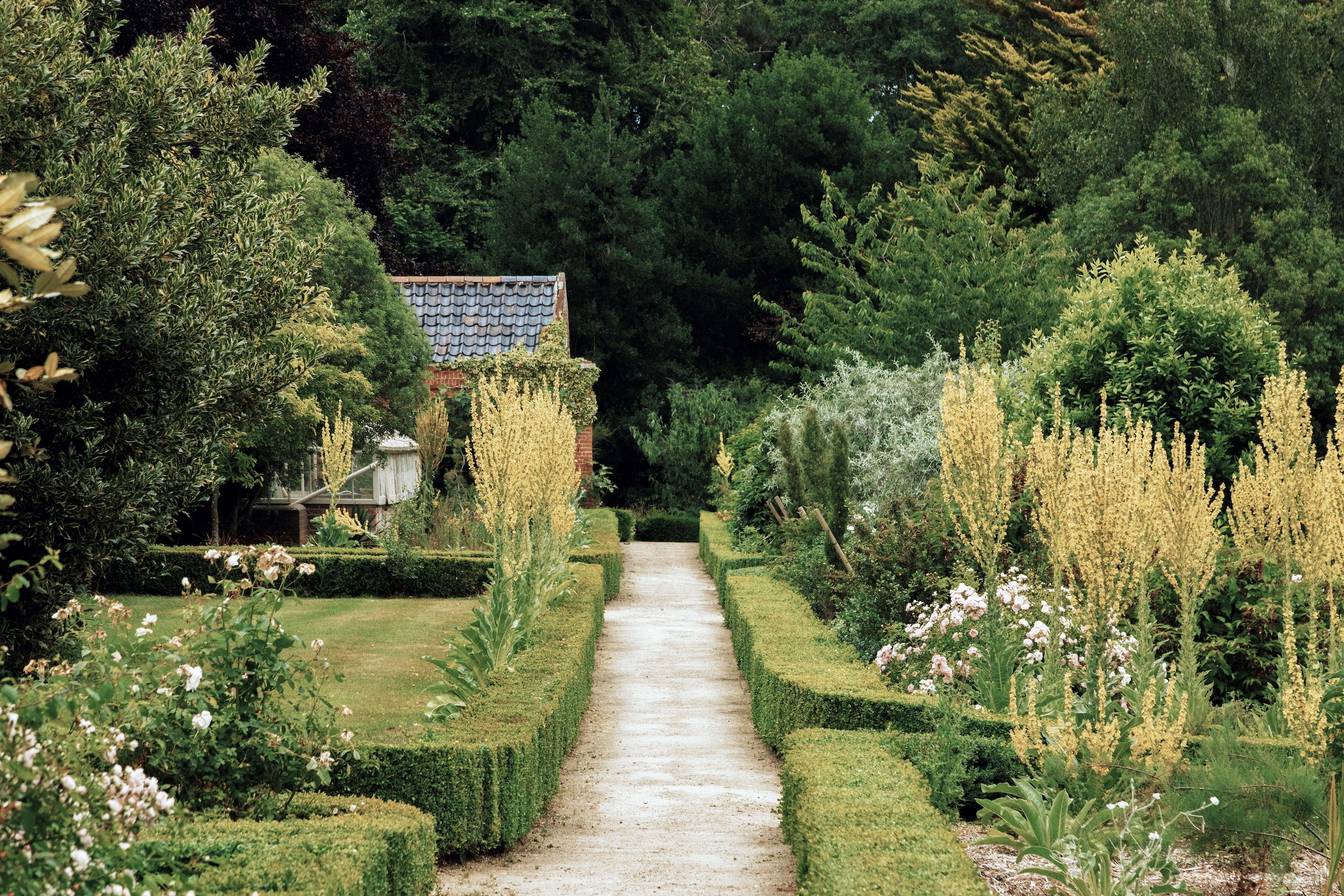 Fritton Lake England gardens by Edvinas Bruzas.JPG
