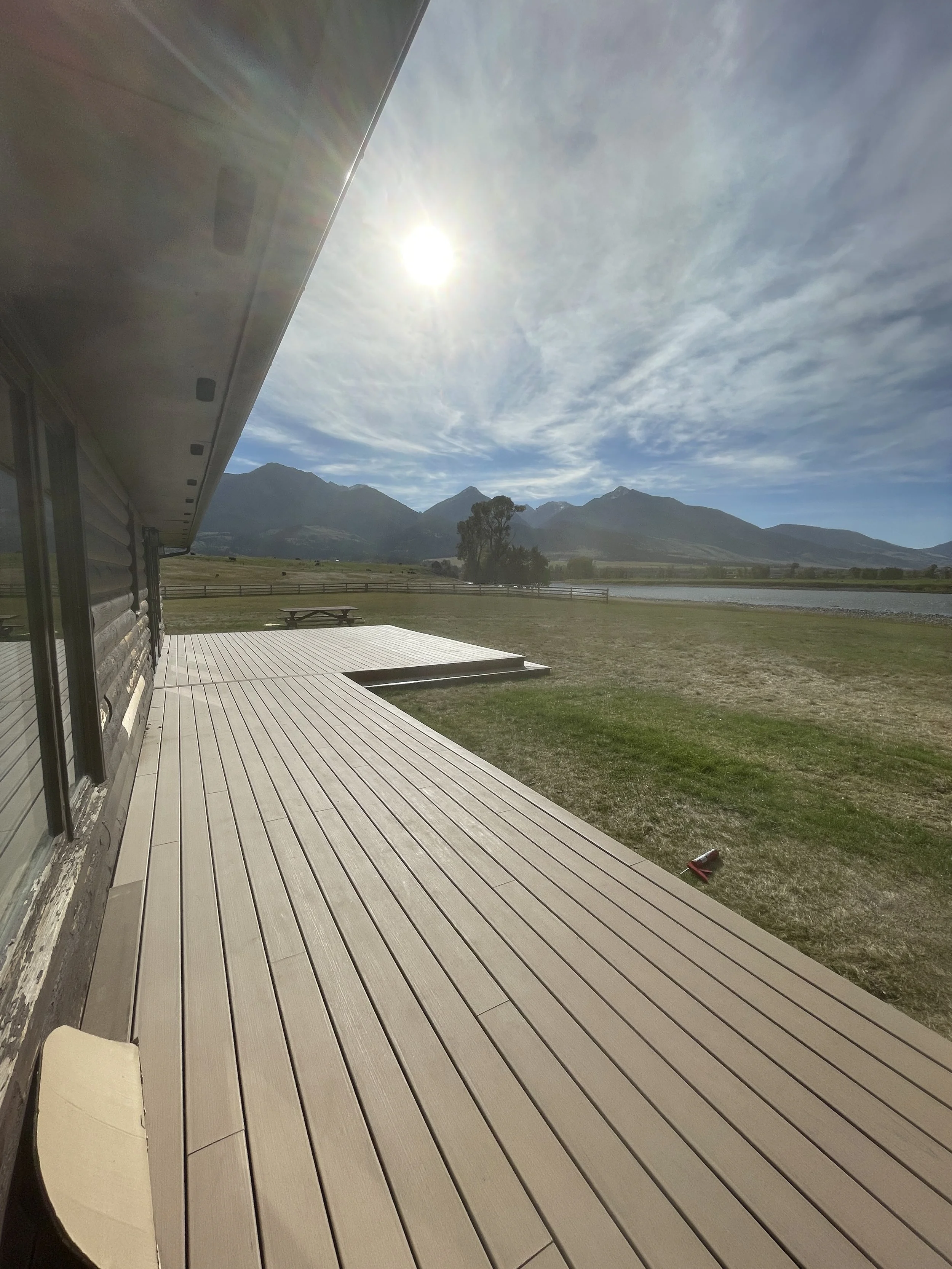 A beautiful Trex deck in Paradise Valley