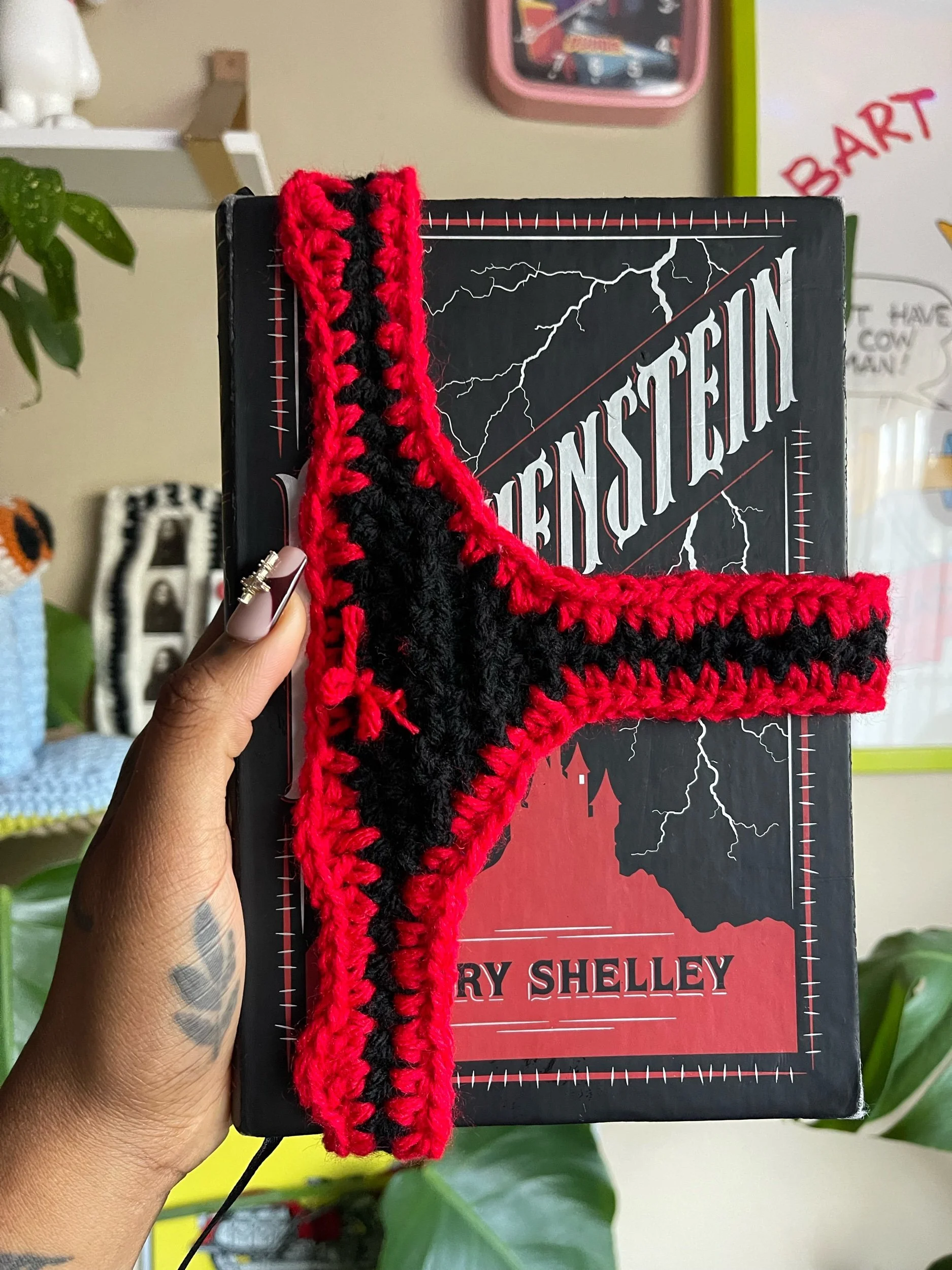 Book Thong