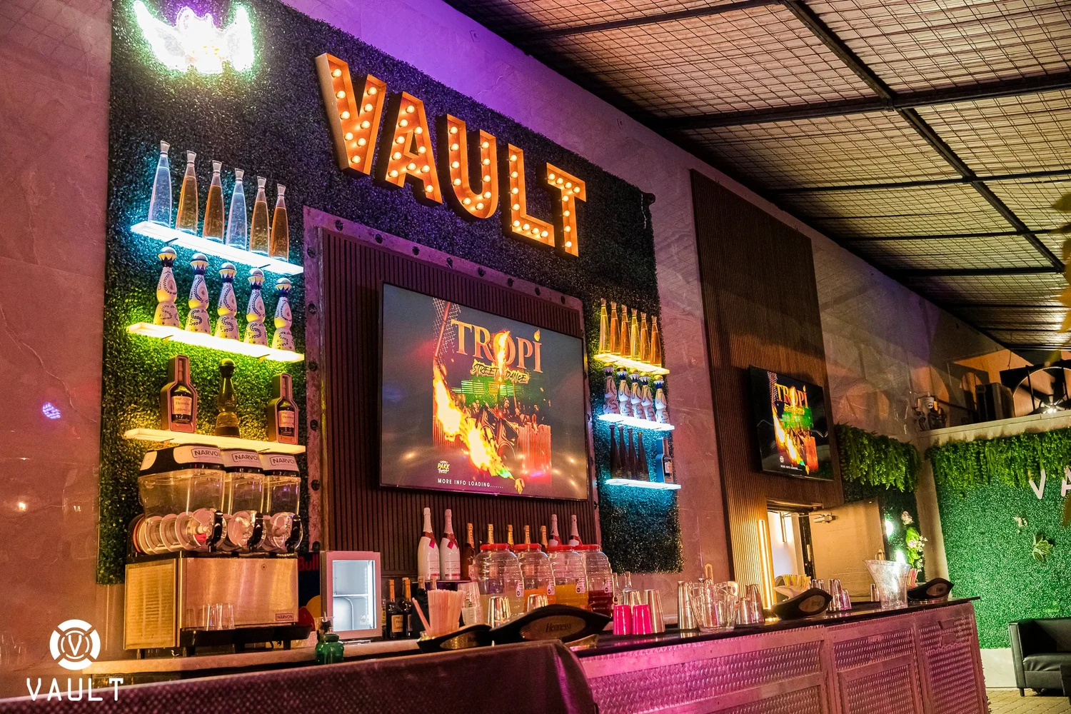 Bar photo 1