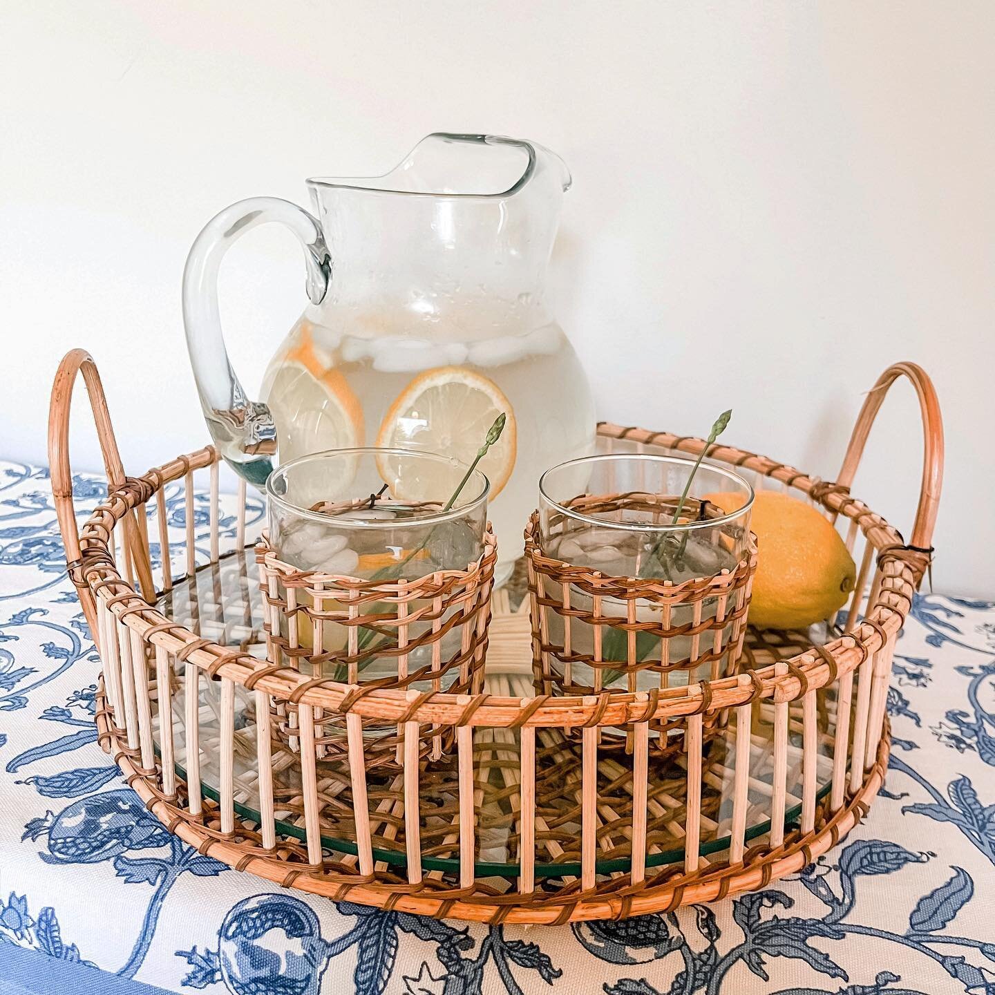 A beautiful serving tray and glasses for whatever beverage strikes your fancy! Also&hellip;aren&rsquo;t these French linens perfect?

#beverage #servingtrays #afternoondrinks #cheers #wine #shopsmall #shoplocal #thearrangementpdx